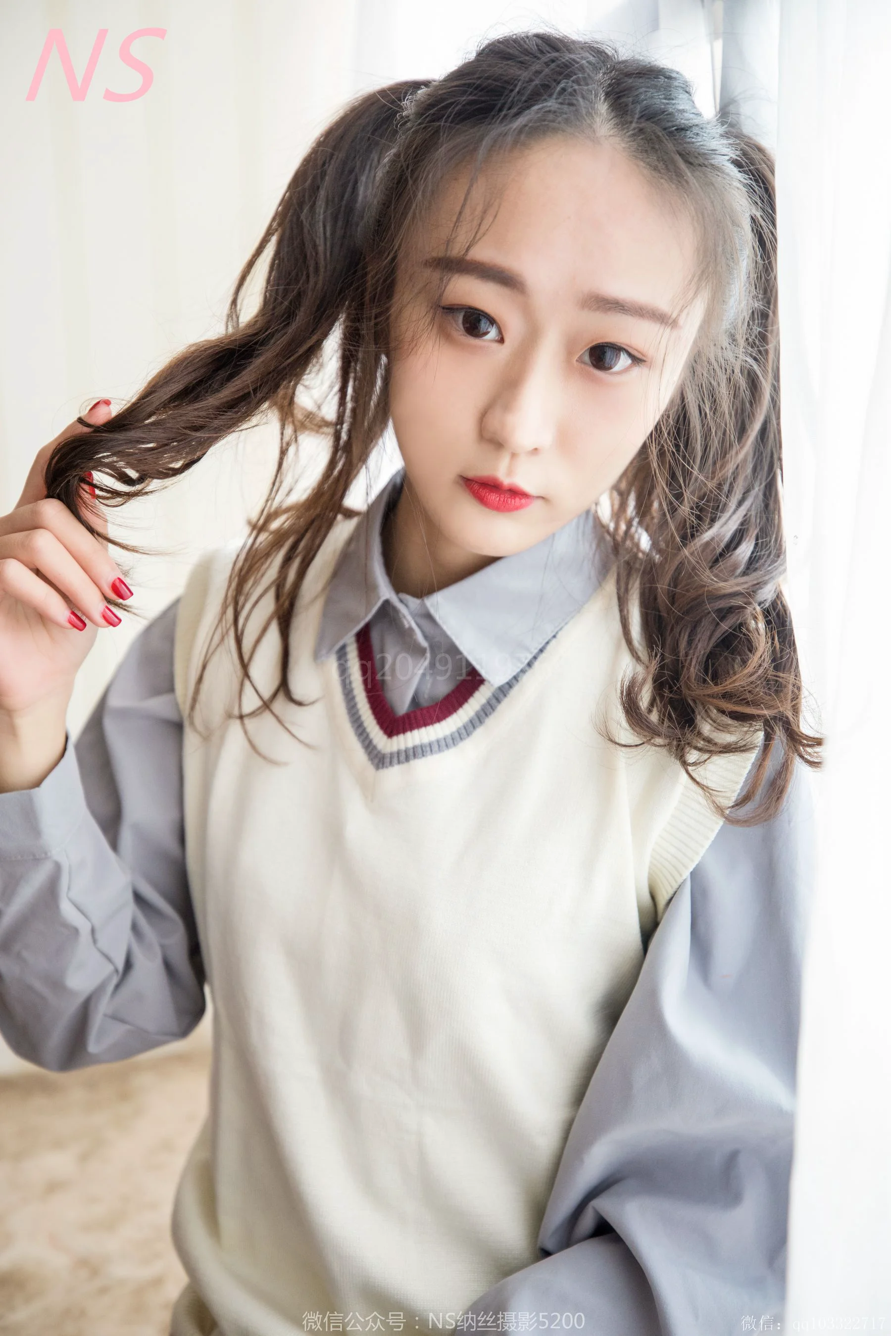 小云《丝袜玉足》 [纳丝摄影] 写真集 - 爱照片