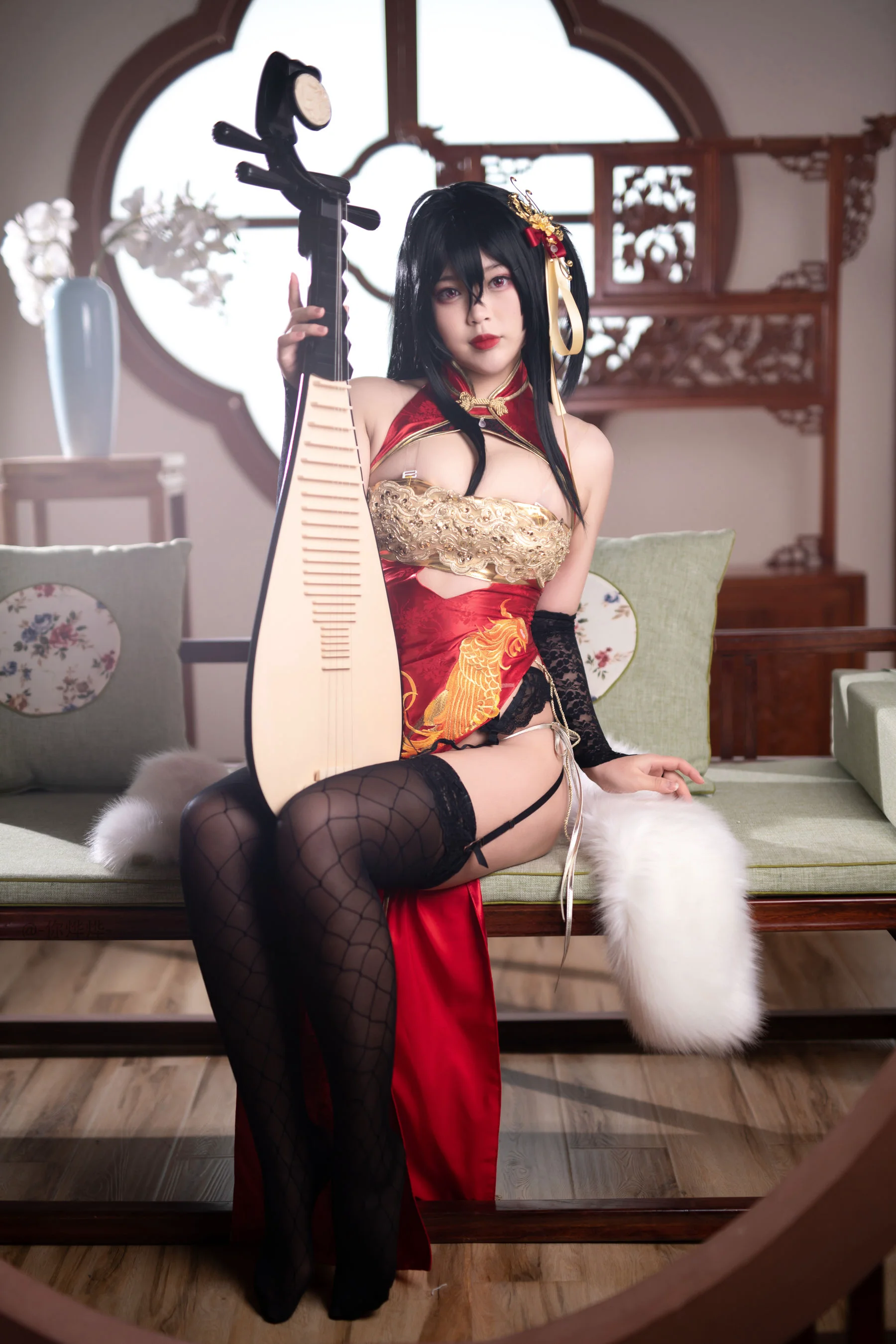 萌系小姐姐-白烨- 《大凤旗袍》 写真集 - 爱照片