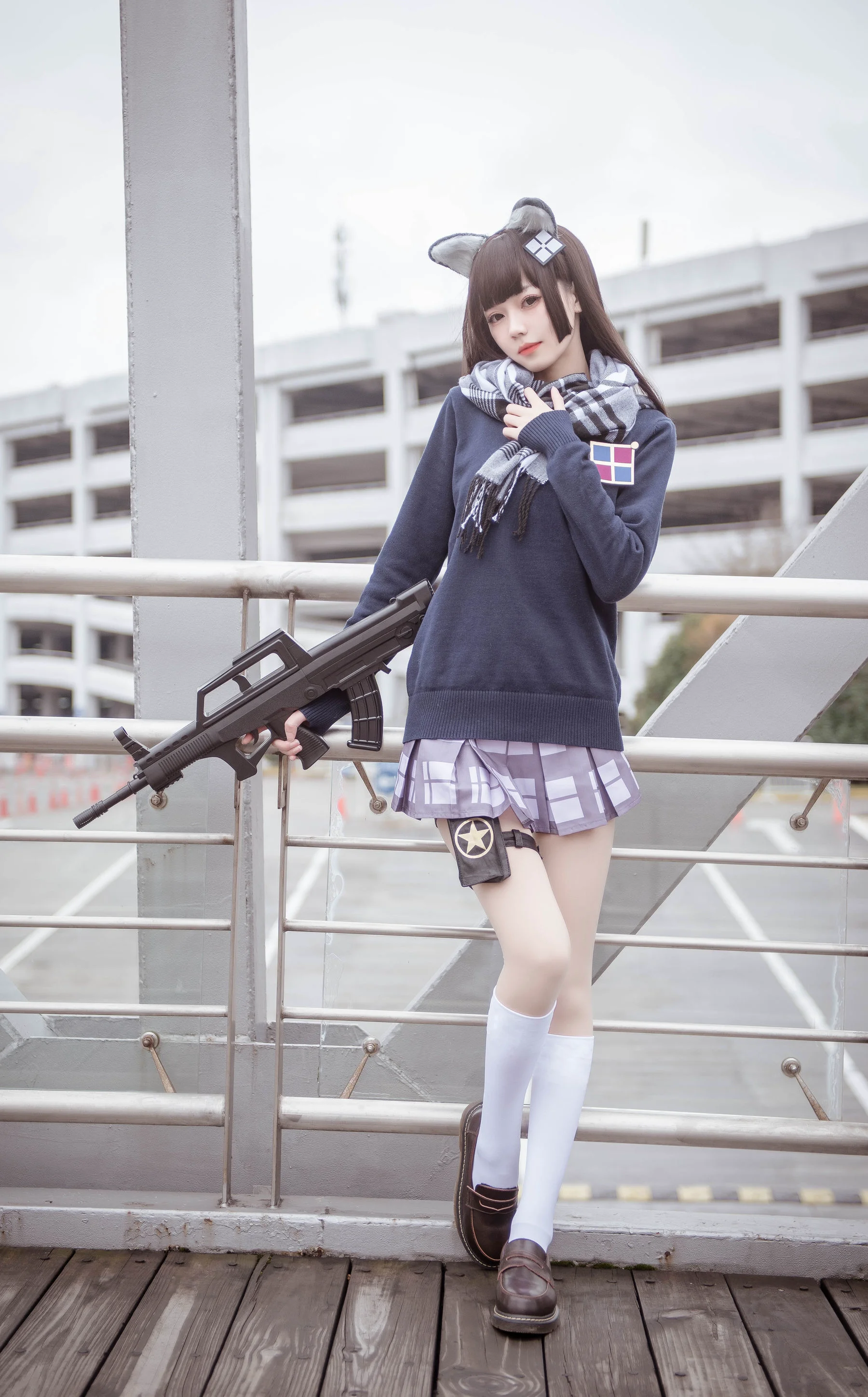 小妖精你的负卿 《95制服》 写真集 - 爱照片