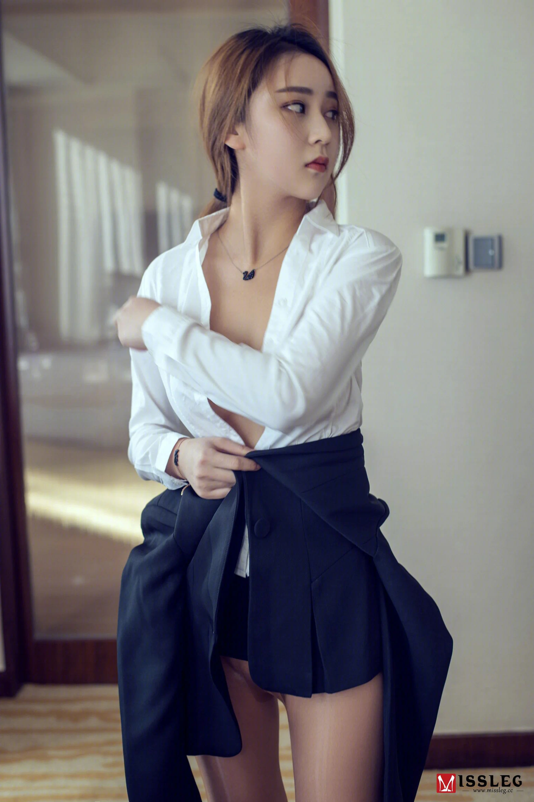 乔依琳《白昼》 [蜜丝MISSLEG] N003 写真集 - 爱照片