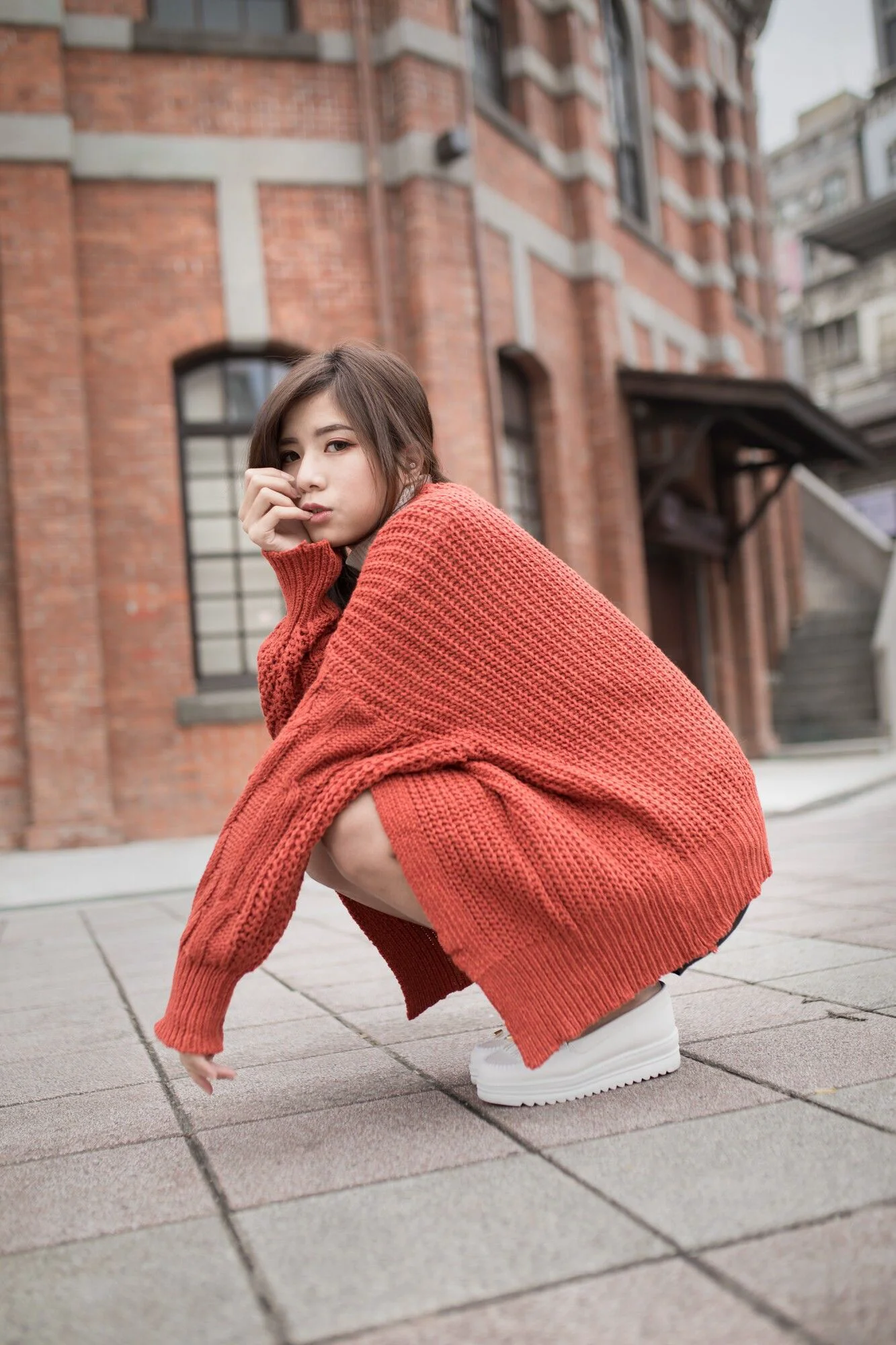 [台湾女神] 方唯真《西門町街拍（三套服装）》 写真集 - 爱照片
