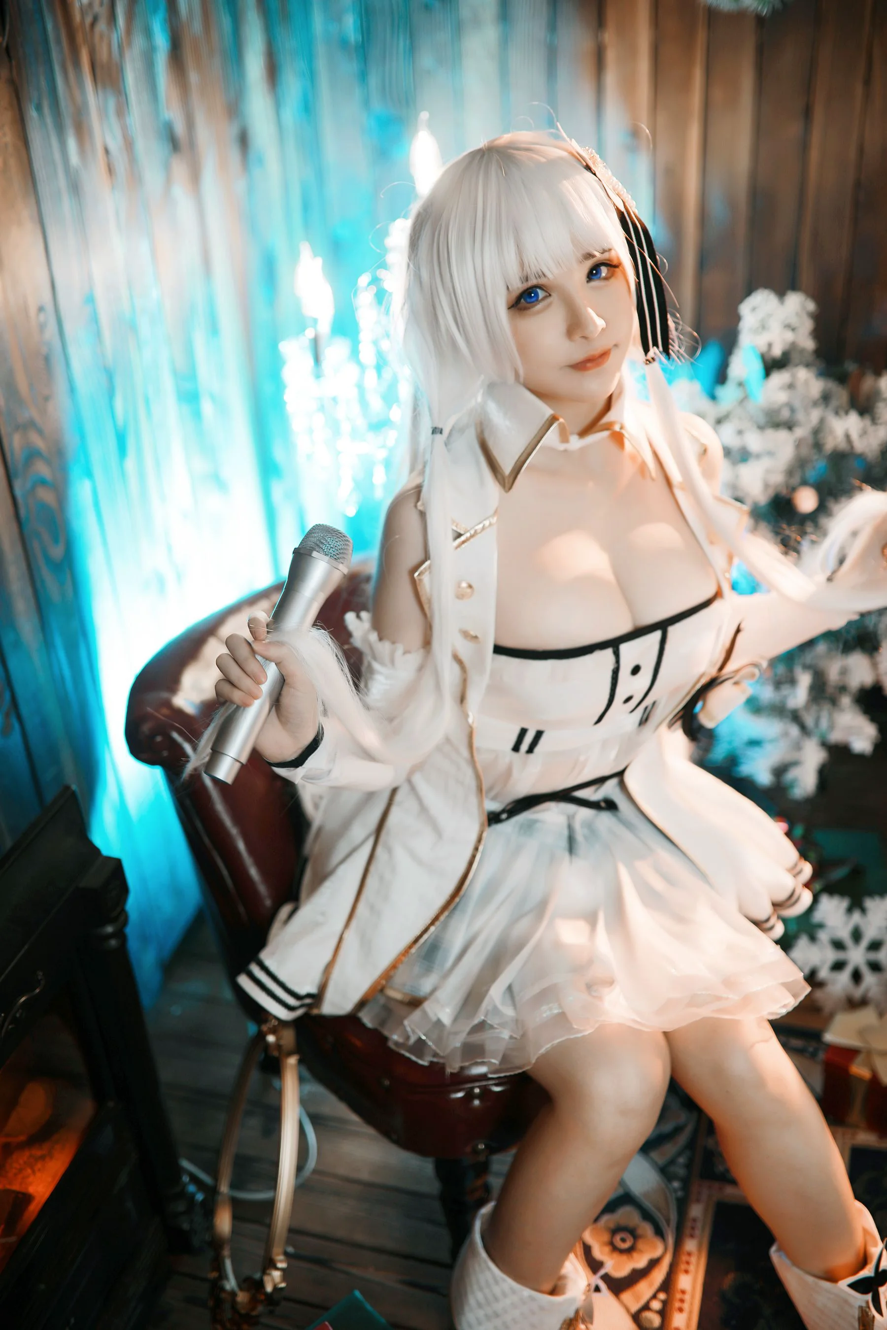 [网红COSER] 前羽_rr – 碧蓝航线 光辉 - 爱照片