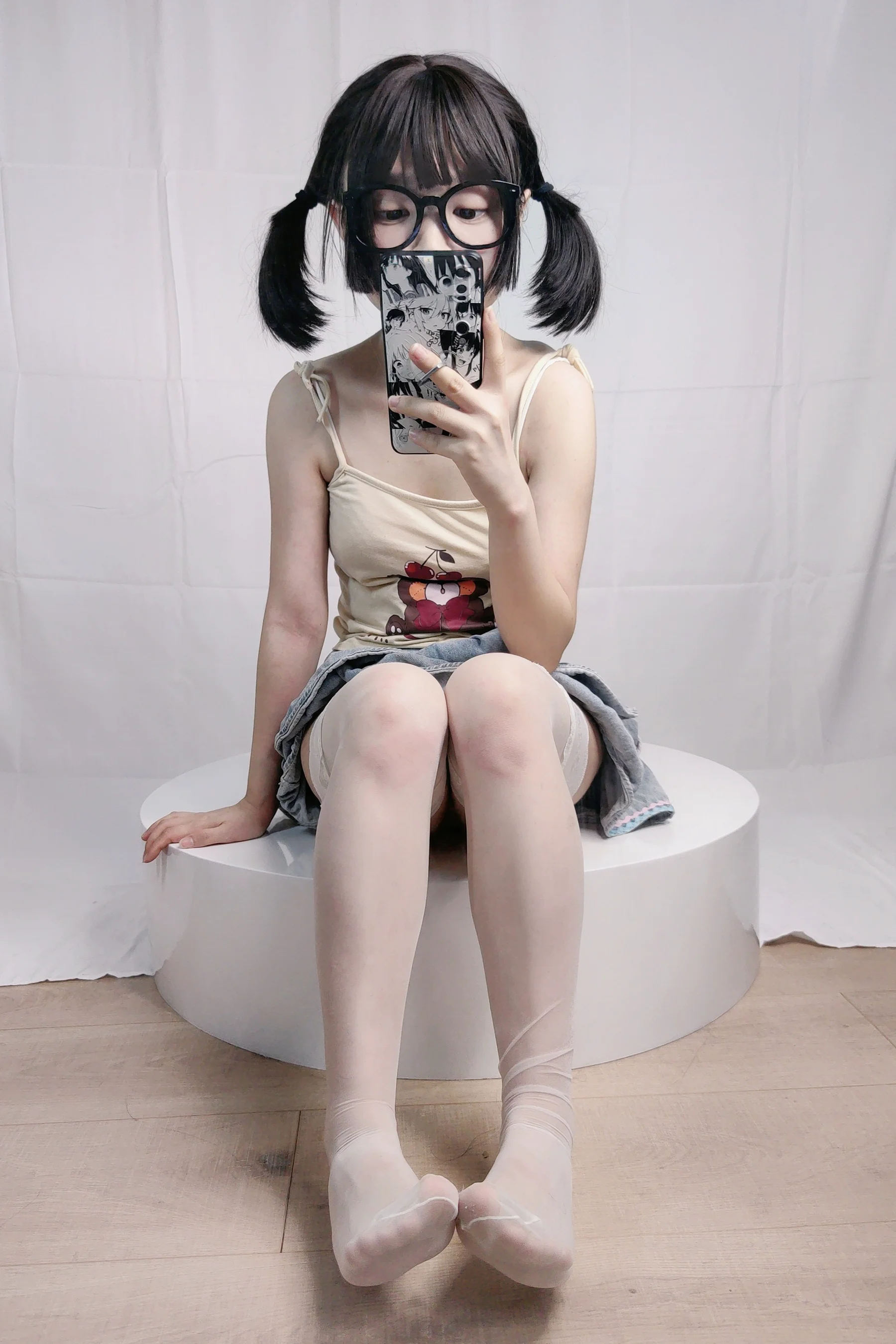 神沢永莉 – 绫蛋糕裙吊带袜汐 - 爱照片