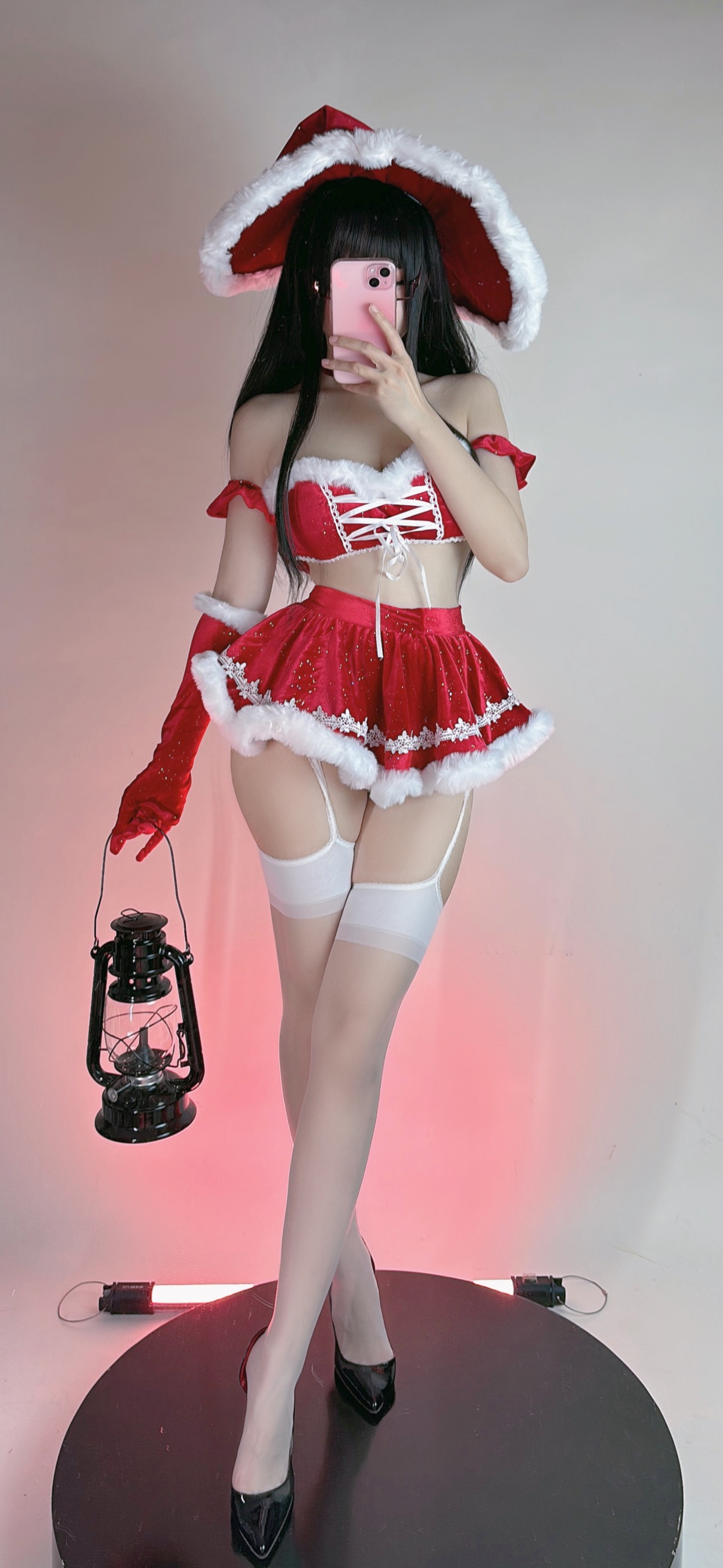 miko酱ww – 圣诞魔女 - 爱照片