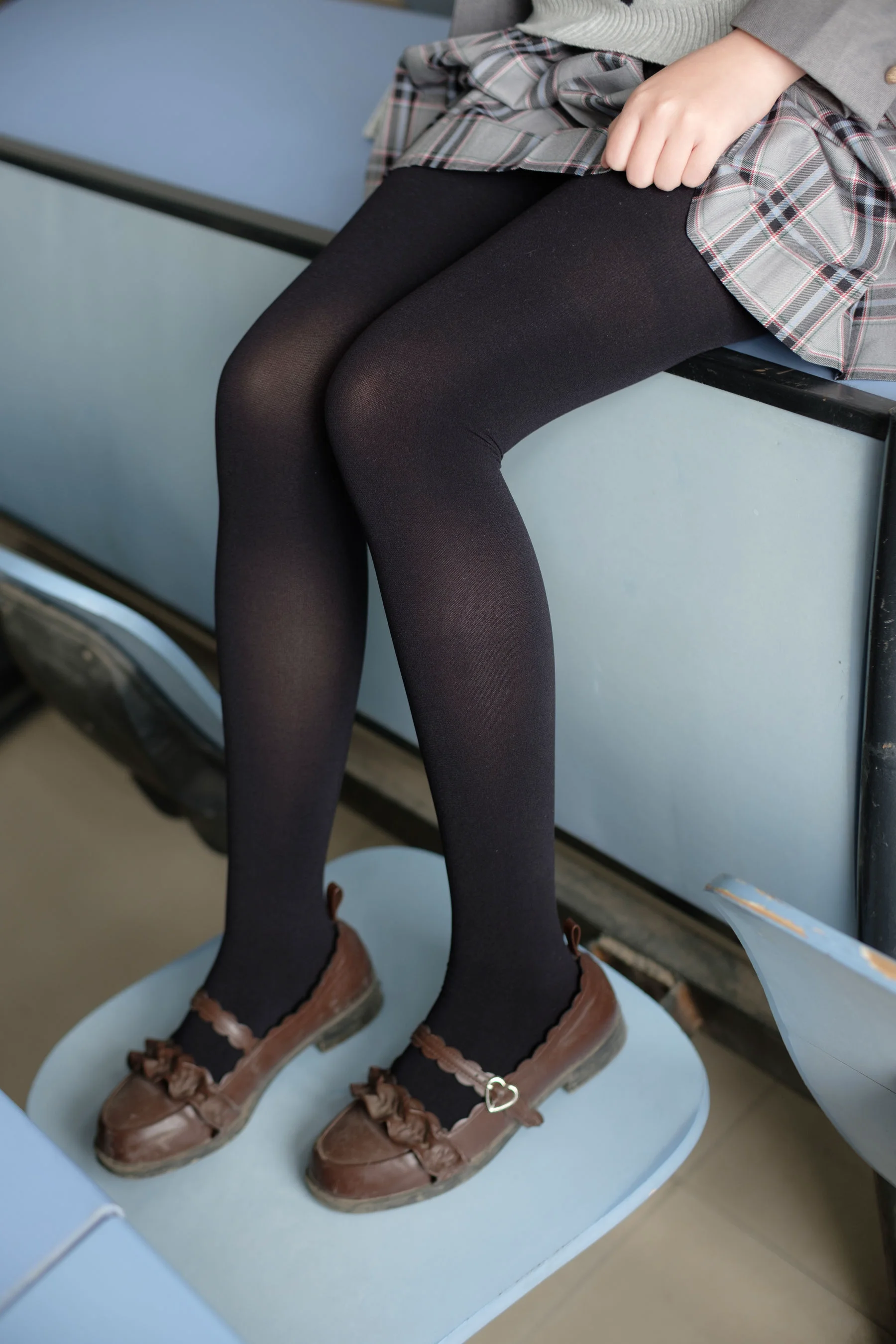 《黑丝学妹美脚》 [森萝财团] X-014 写真集 - 爱照片