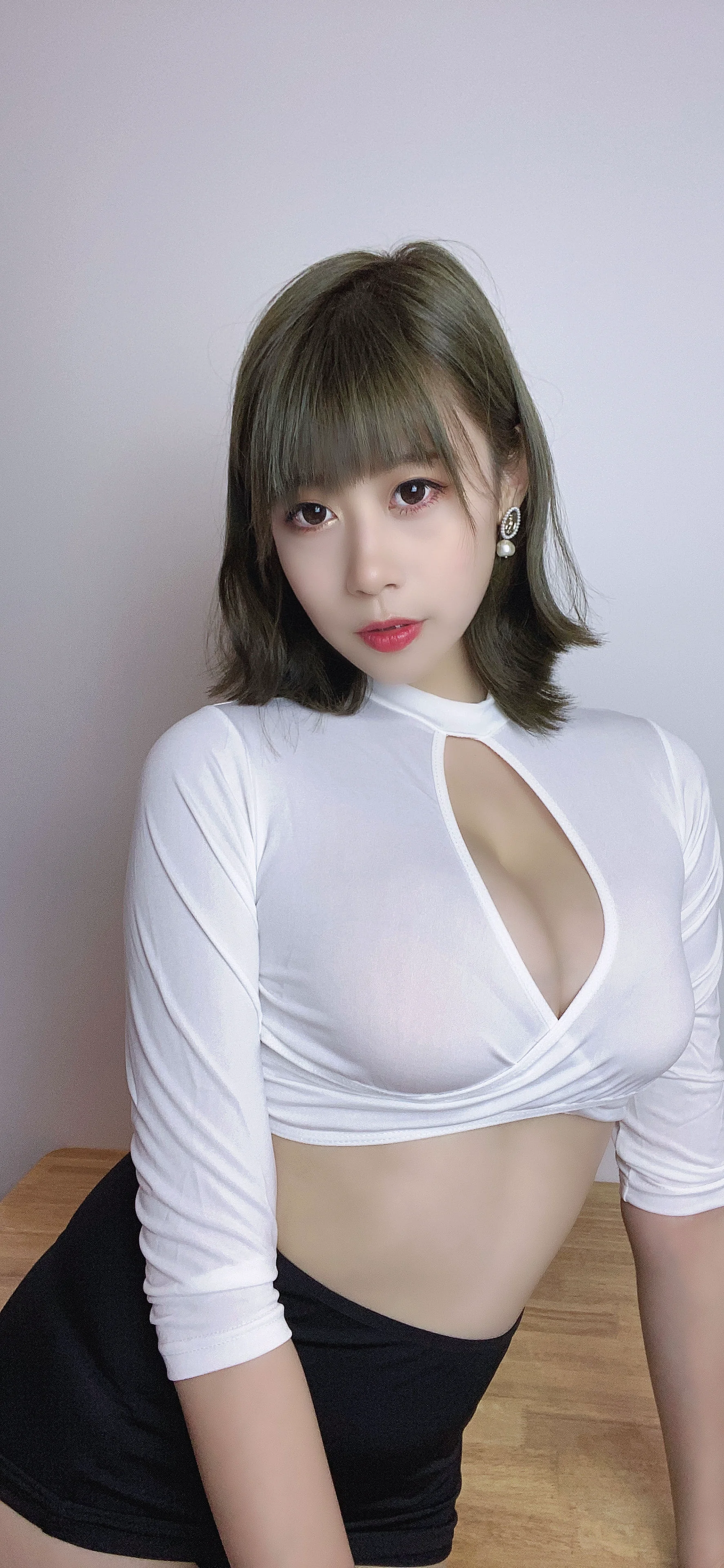 [COS福利] 萌妹奈汐酱nice 《不务正业小秘书》 写真集 - 爱照片