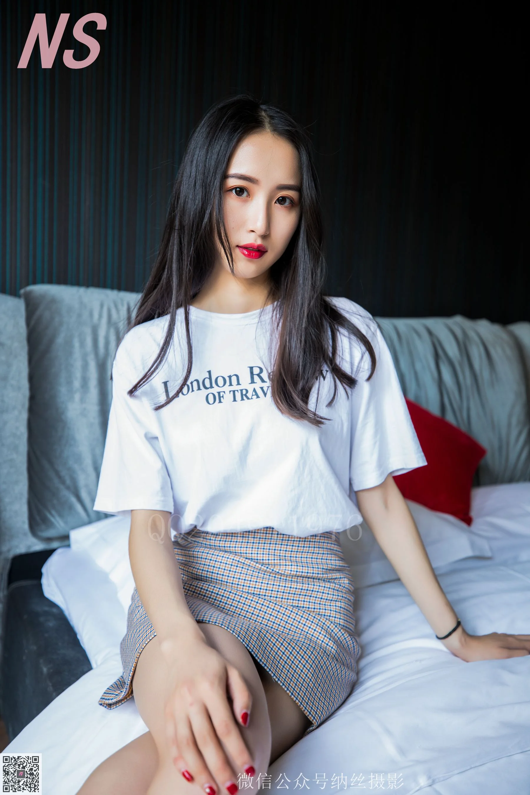 苏敏《室内粉苏》 [纳丝摄影] 写真集 - 爱照片