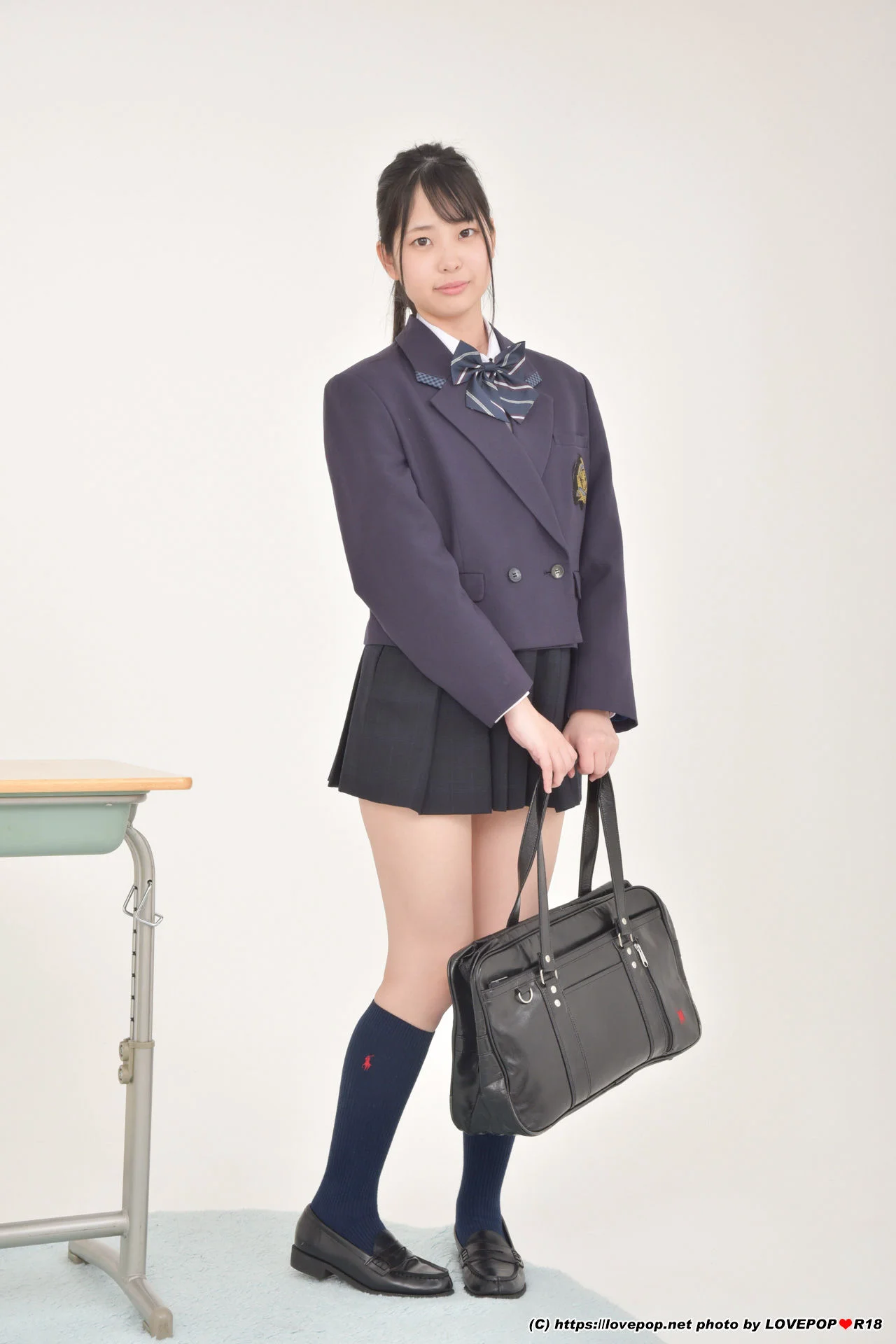 [LOVEPOP] Mayori Nishikura 西倉まより Photoset 01 - 爱照片