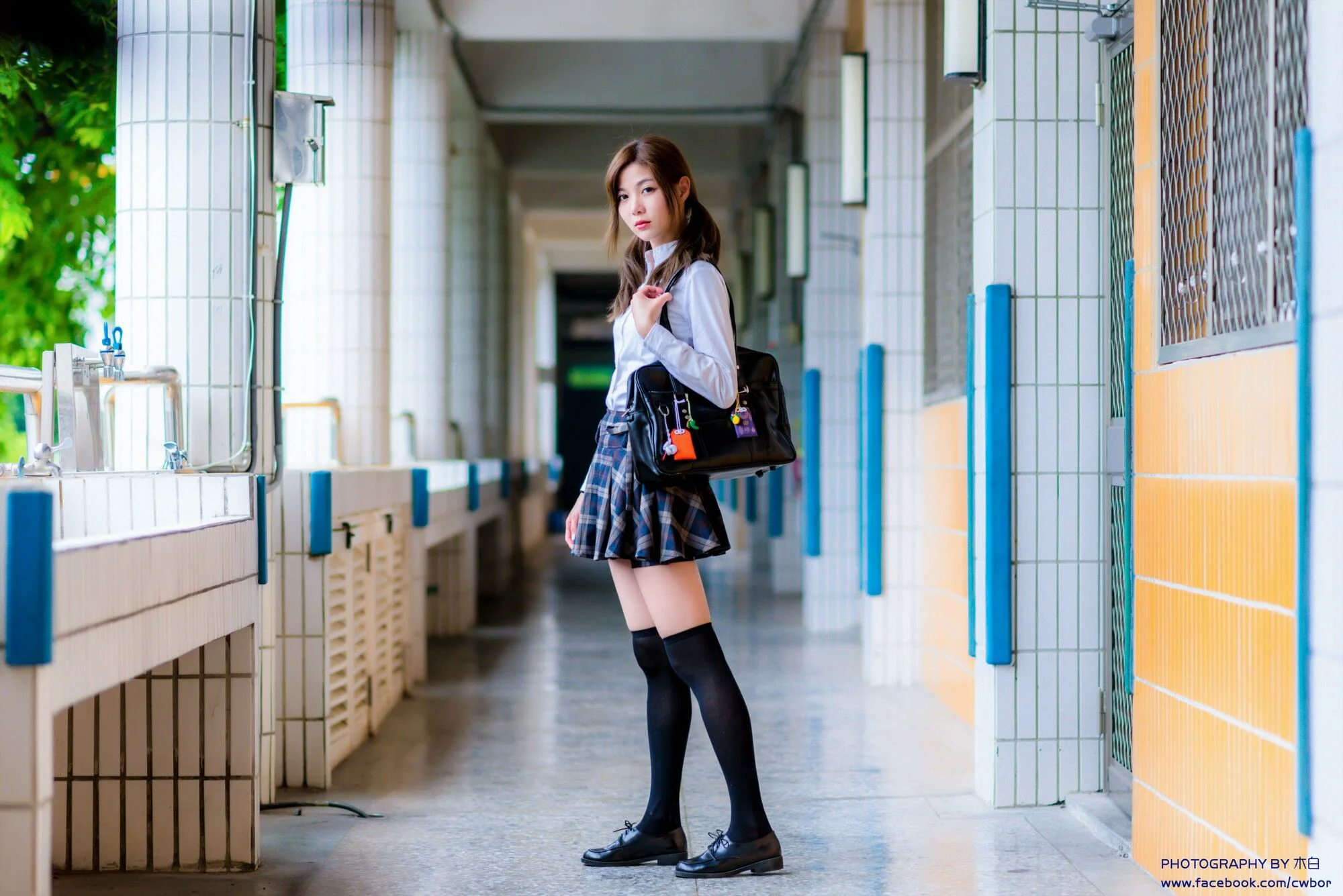 [台湾网红美女] Dash Xu/許琬珍《午場 油廠國小時裝外拍》 写真集 - 爱照片
