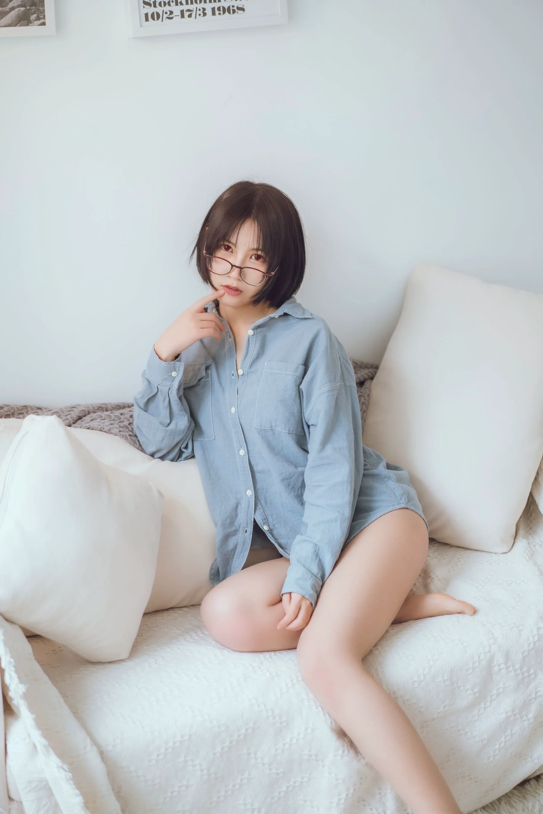 COSER美女逐月su 《蓝色衬衫》 写真集 - 爱照片