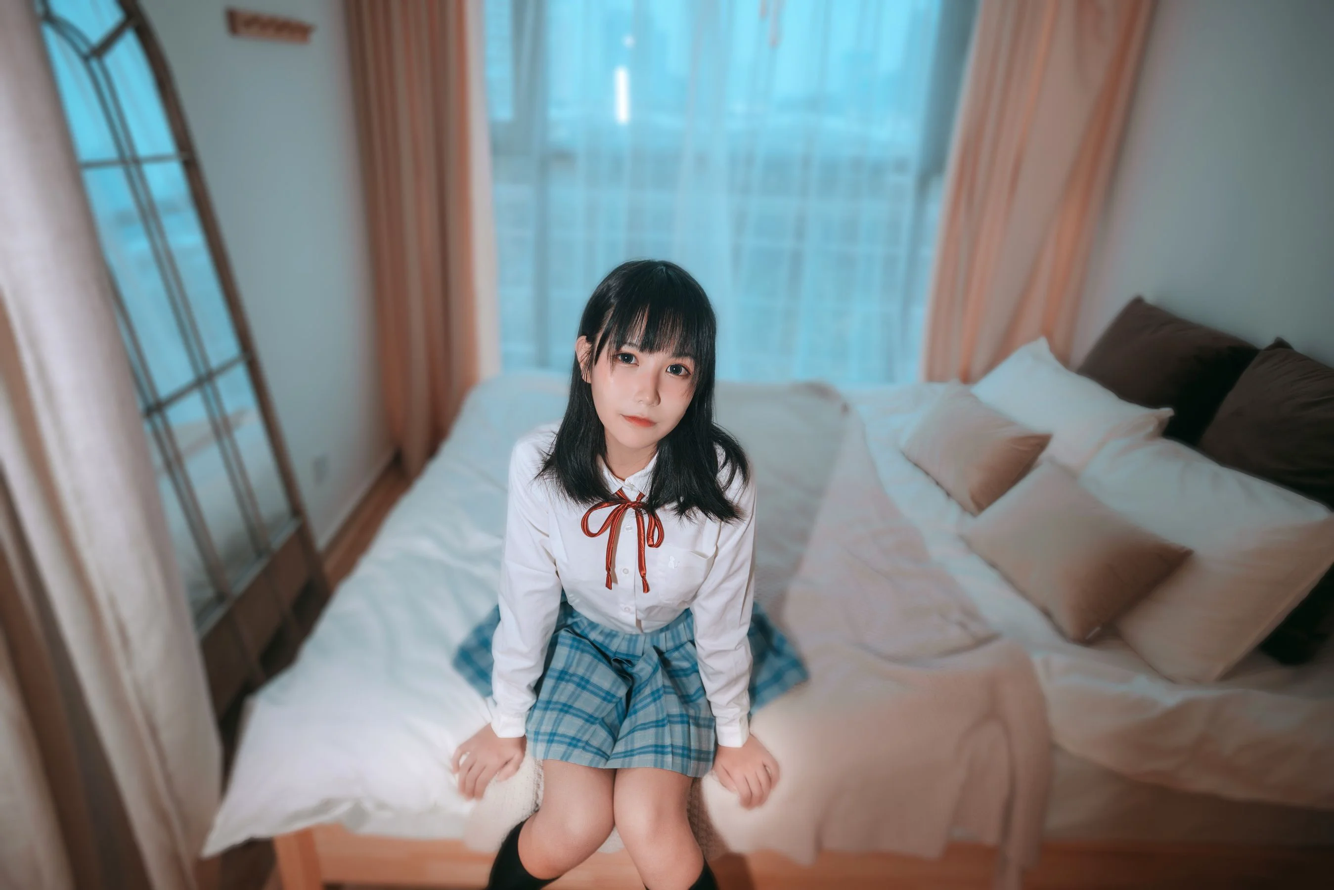 [网红Coser] 逐月su 《女儿的朋友》 写真集 - 爱照片