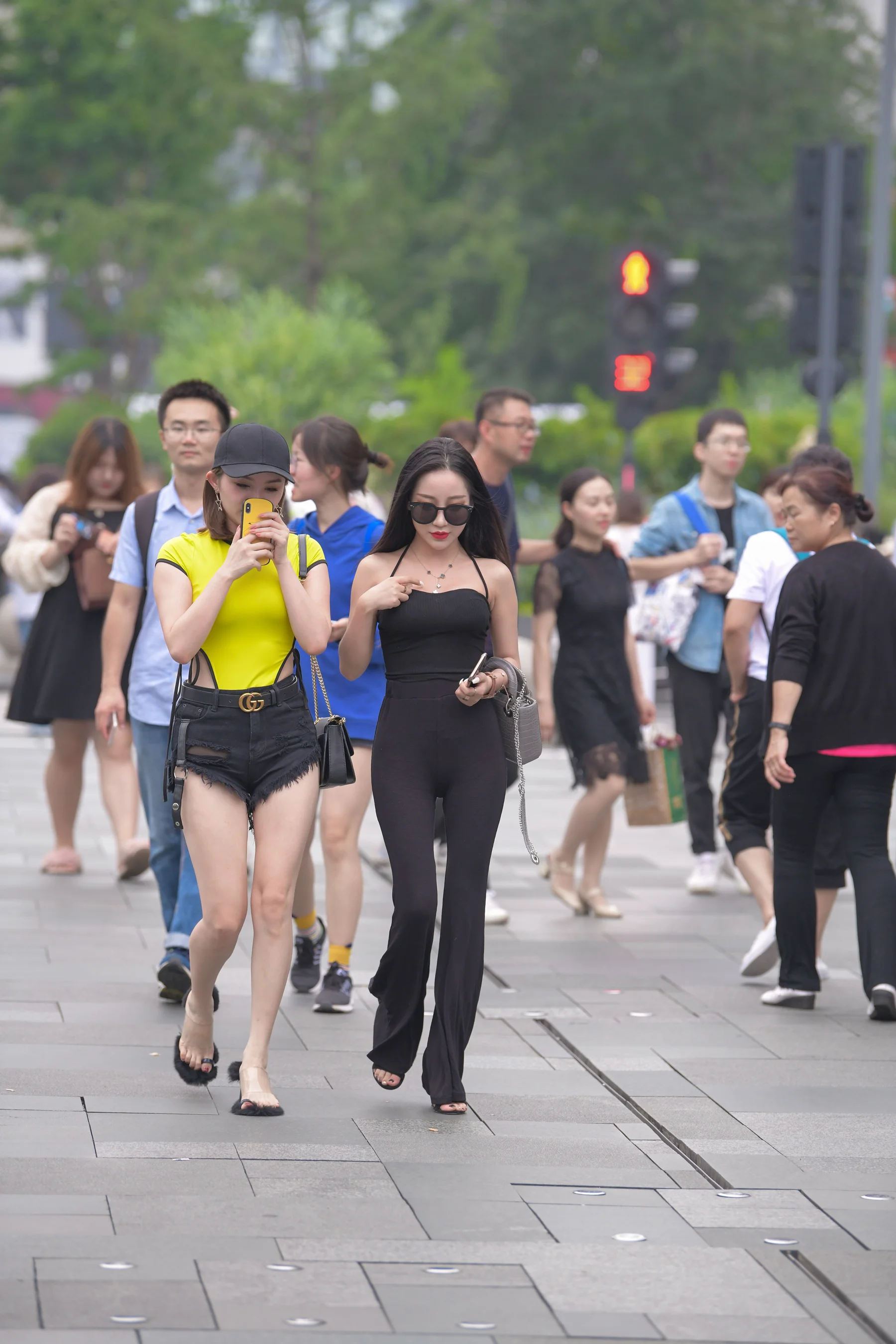 视觉冲击作品 – 性感高叉配热裤的小姐姐 写真 - 爱照片