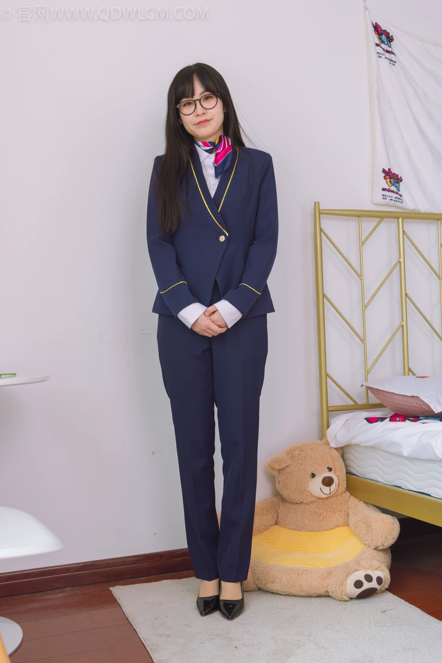 物恋传媒 NO.1500 兮兮-银行小秘书 - 爱照片