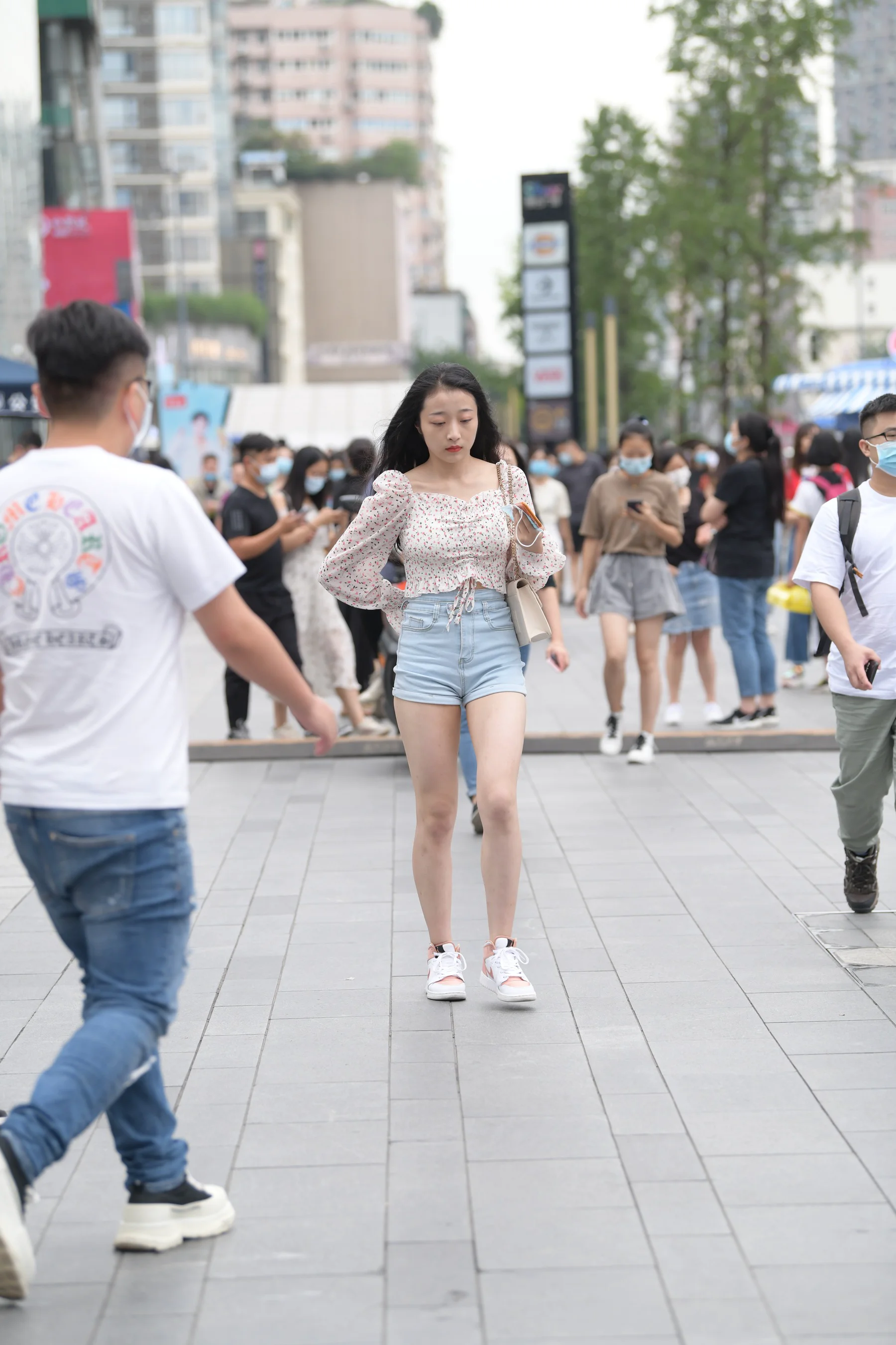 视觉冲击作品 迷你热裤女友 写真 - 爱照片