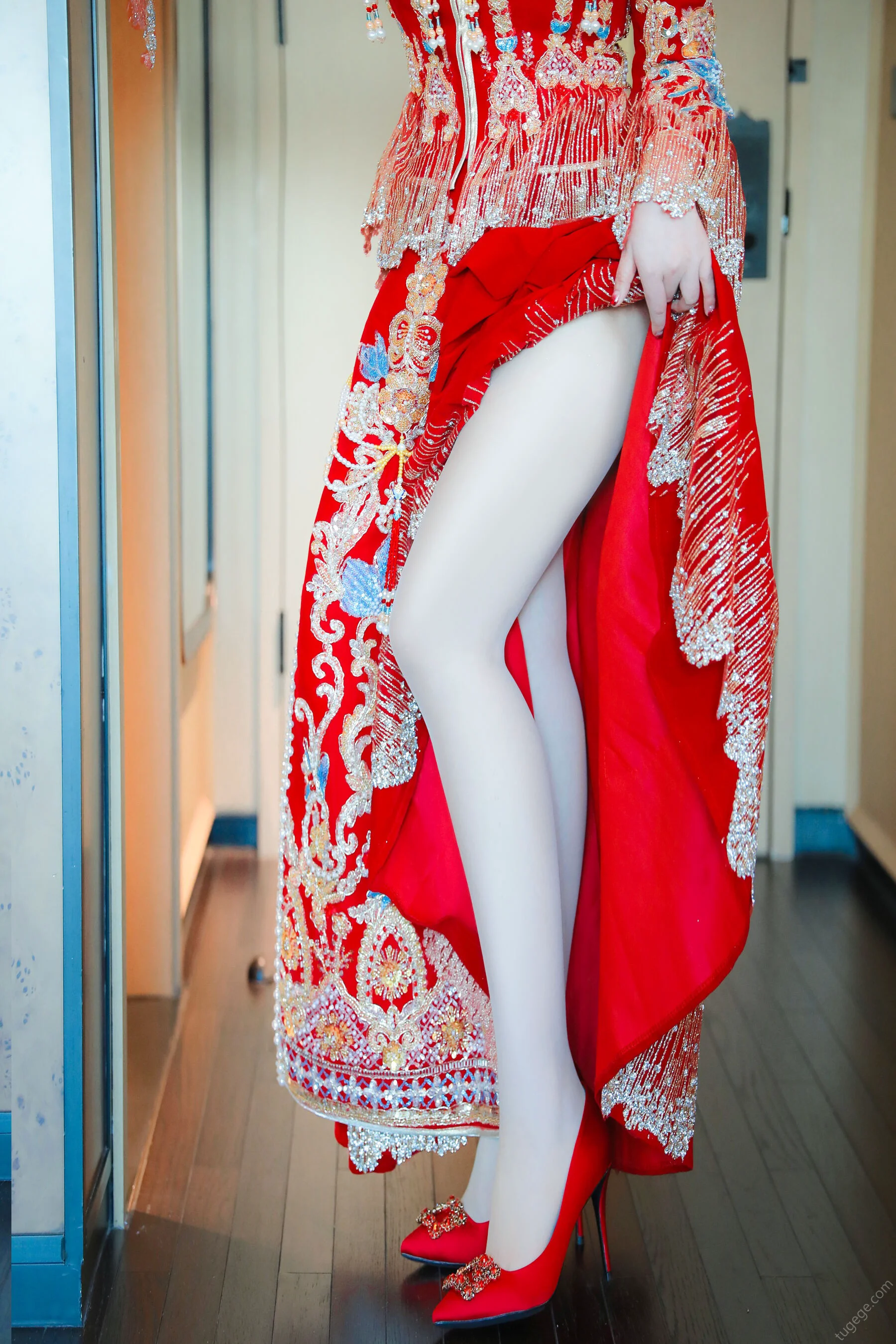 蛋蛋宝 – 内购无水印 新娘秀禾服 - 爱照片