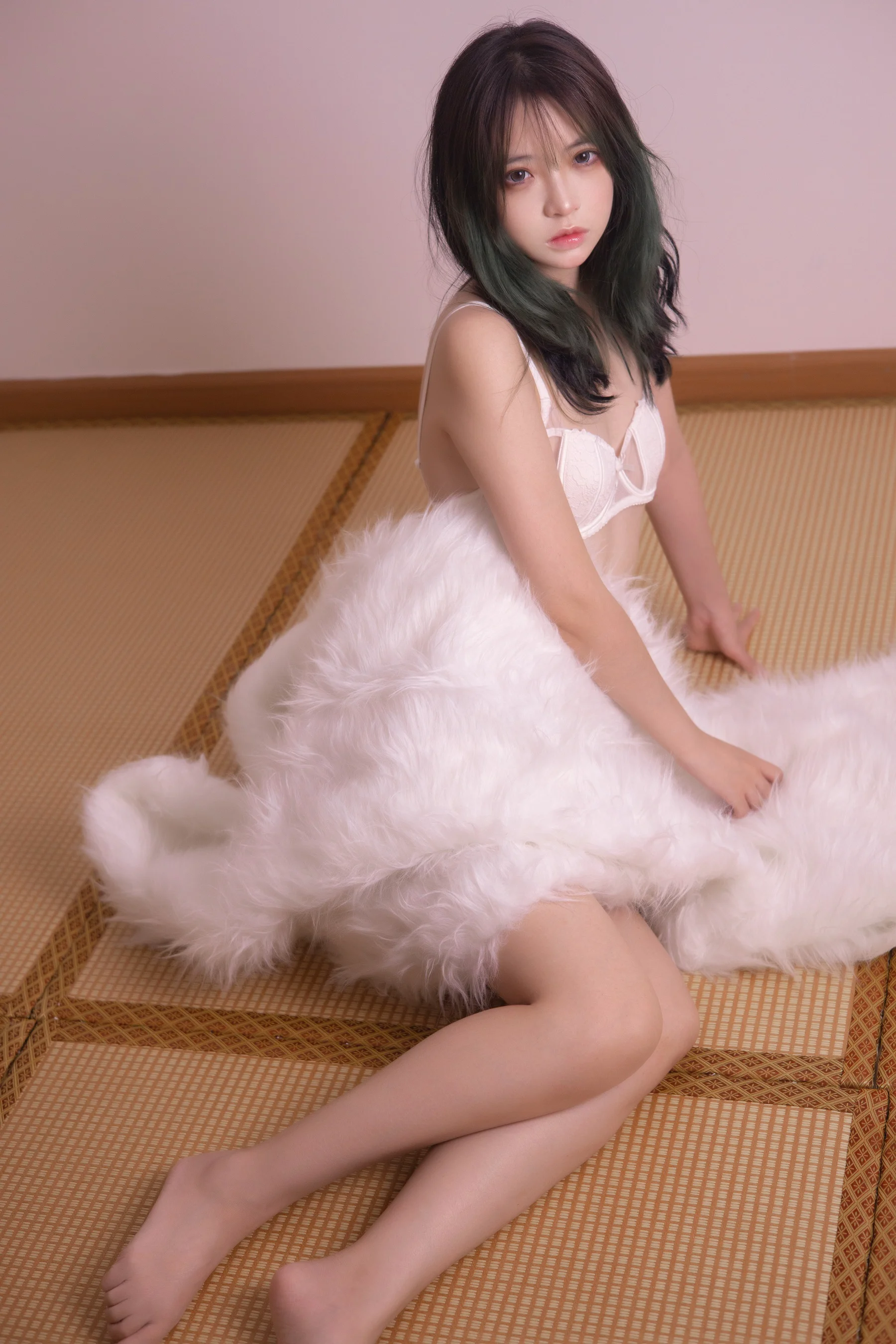 COS美女 疯猫ss – 2022夏日限定A本 毛绒毯 - 爱照片