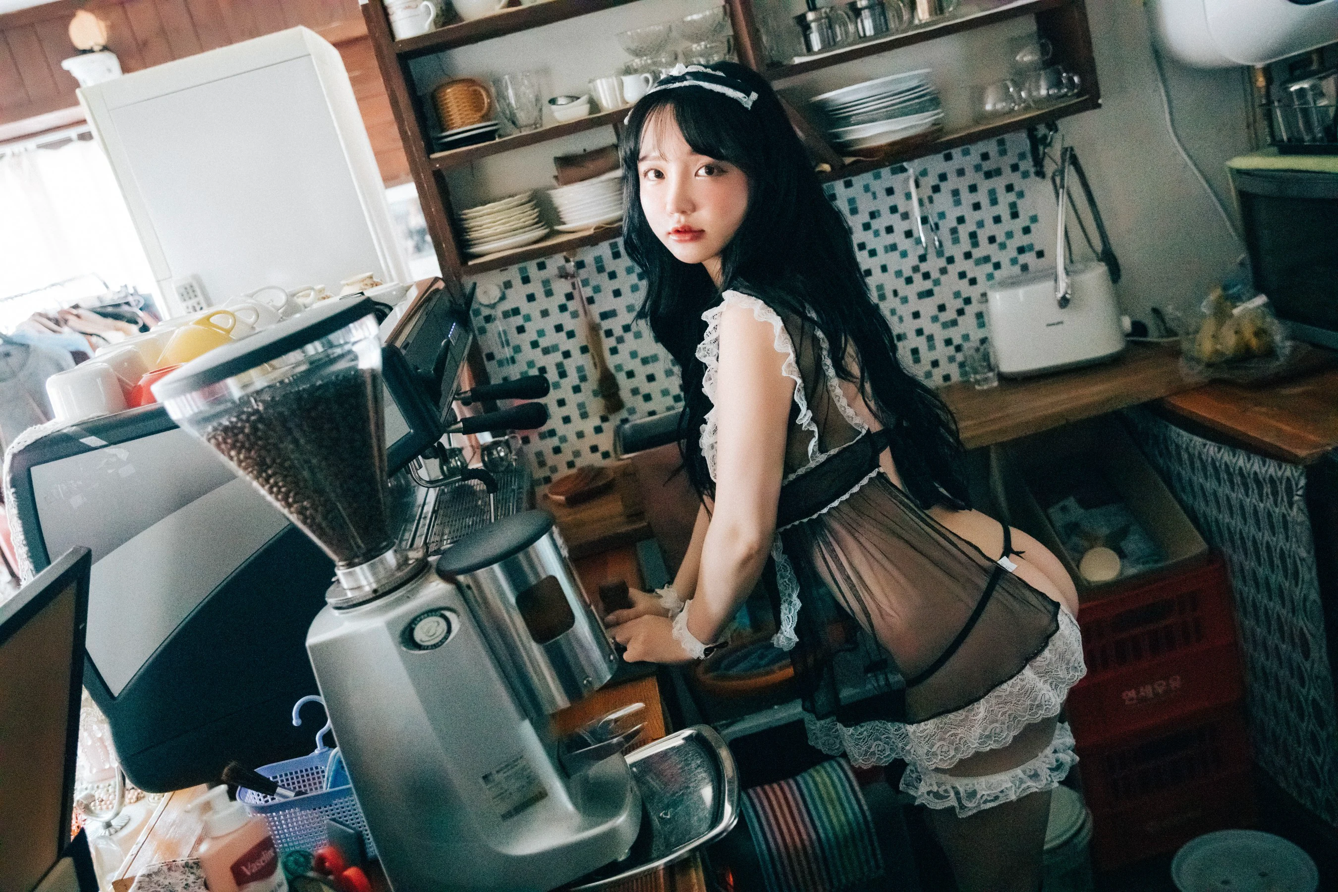 [Loozy] Son Ye-Eun (손예은) – Fetish Cafe - 爱照片