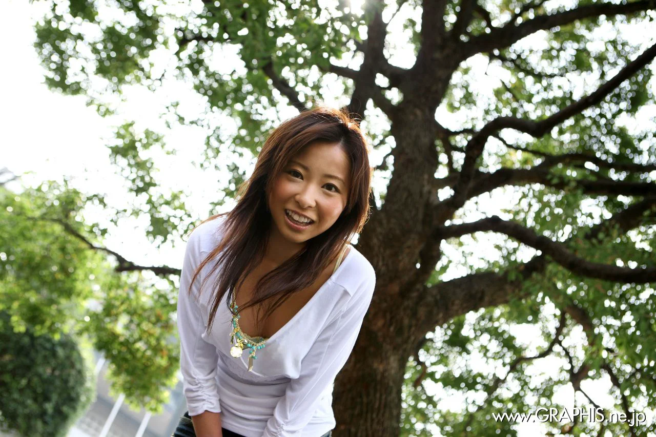 Nana Otone 乙音奈々 [Graphis] First Gravure 初脱ぎ娘 写真集 - 爱照片
