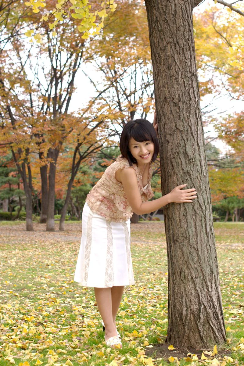 神乐坂惠/神楽坂恵 《黒の天使》写真集 [For-side] - 爱照片