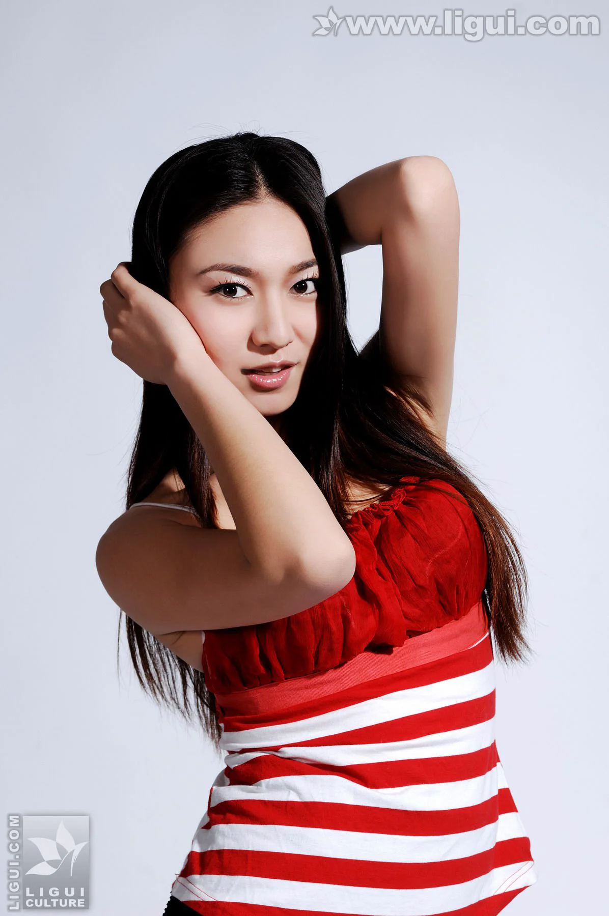 Model 唐静《健身女教练的幸福生活》 [丽柜LiGui] 美腿玉足写真图片 - 爱照片