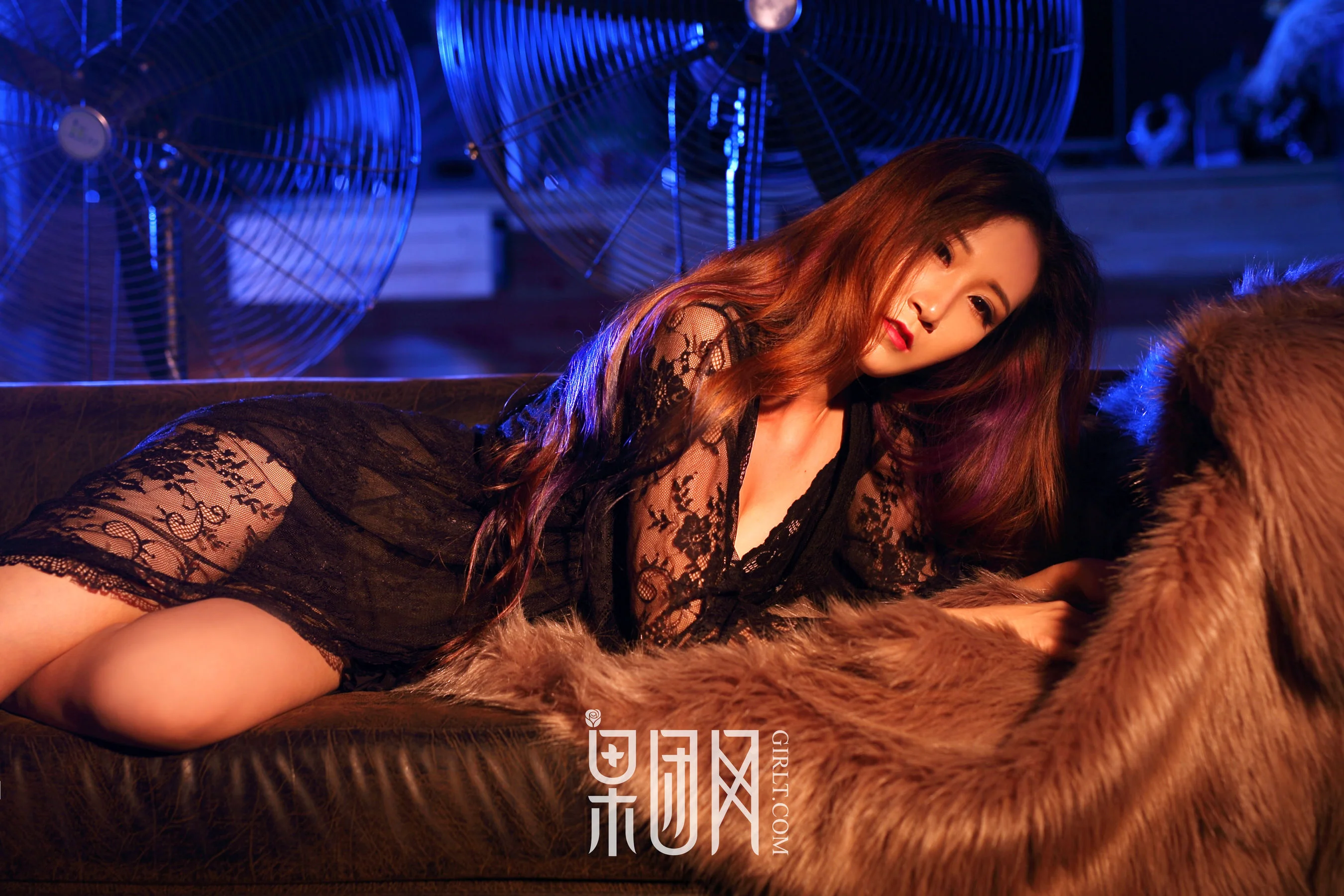 Miss琪《小蛮腰 护士服翘臀半裸》 [果团网Girlt] No.007 写真集 - 爱照片