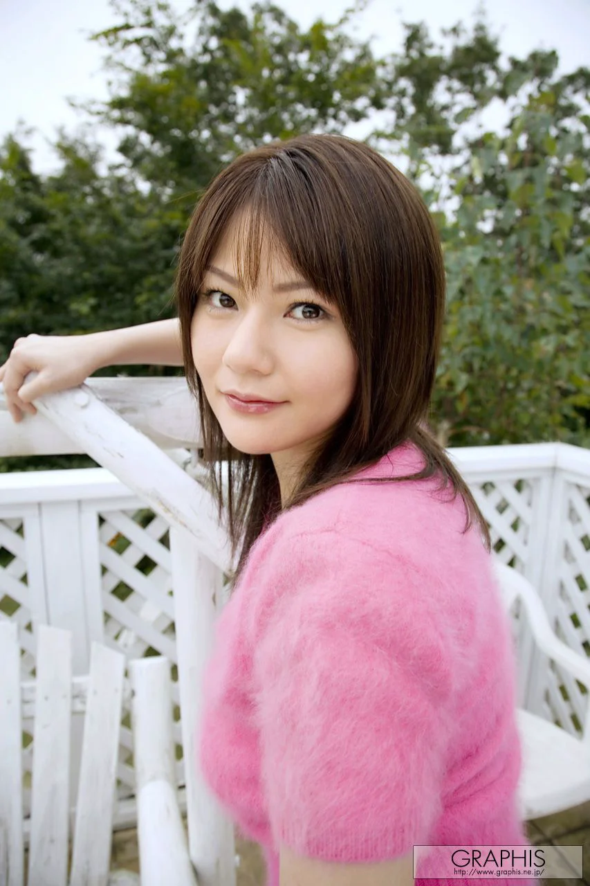 Riria Himesaki 姫咲りりあ [Graphis] First Gravure 初脱ぎ娘 写真集 - 爱照片