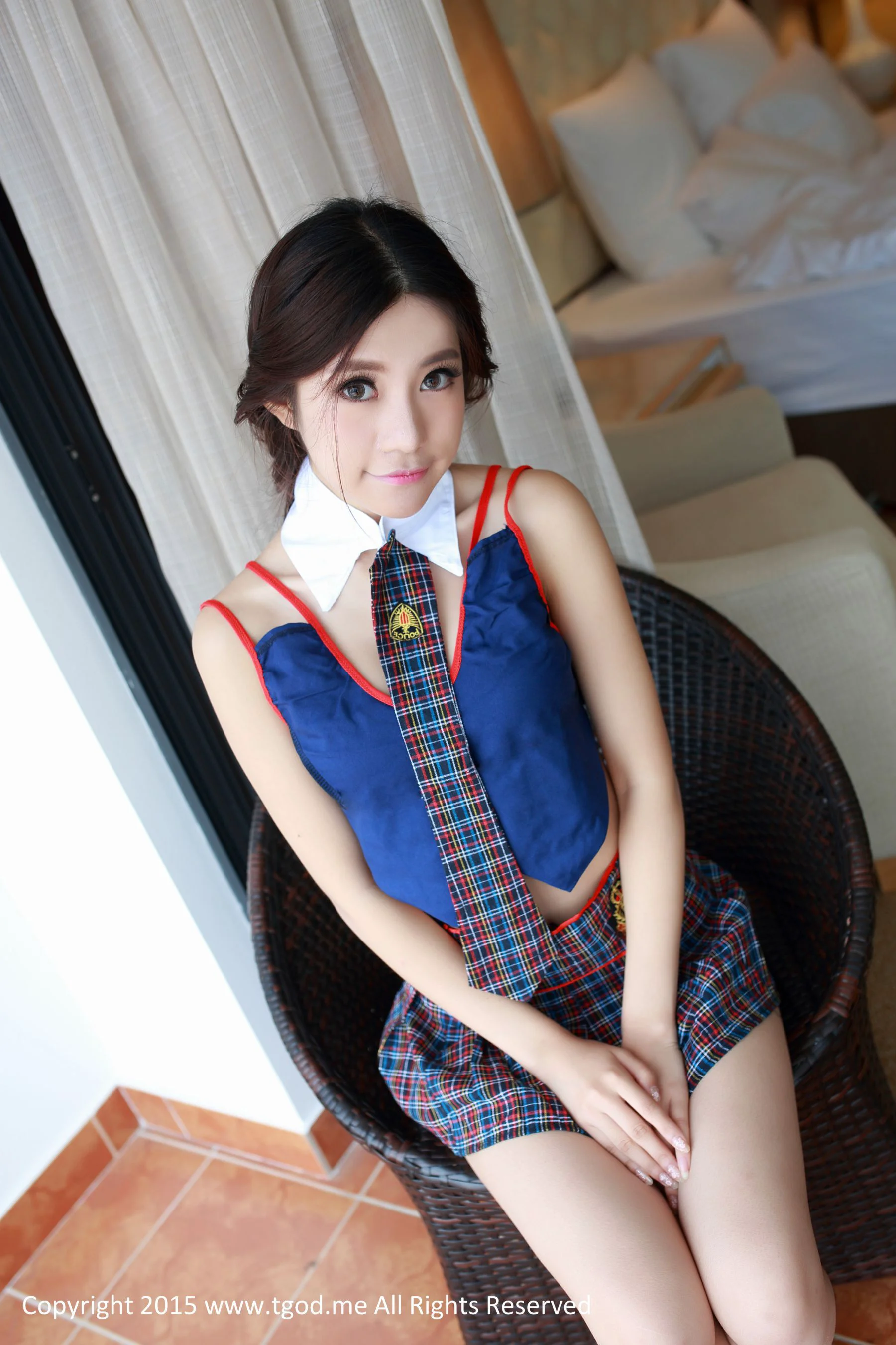 绮里嘉Ula《校花的英伦女王范》 [TGOD推女神] 写真集 - 爱照片