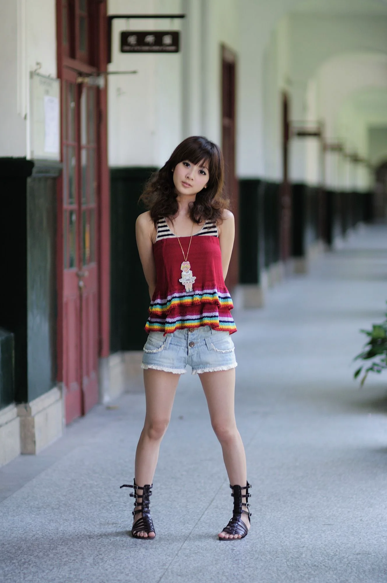 果子Mikako《台大法商學院外拍》写真集 - 爱照片