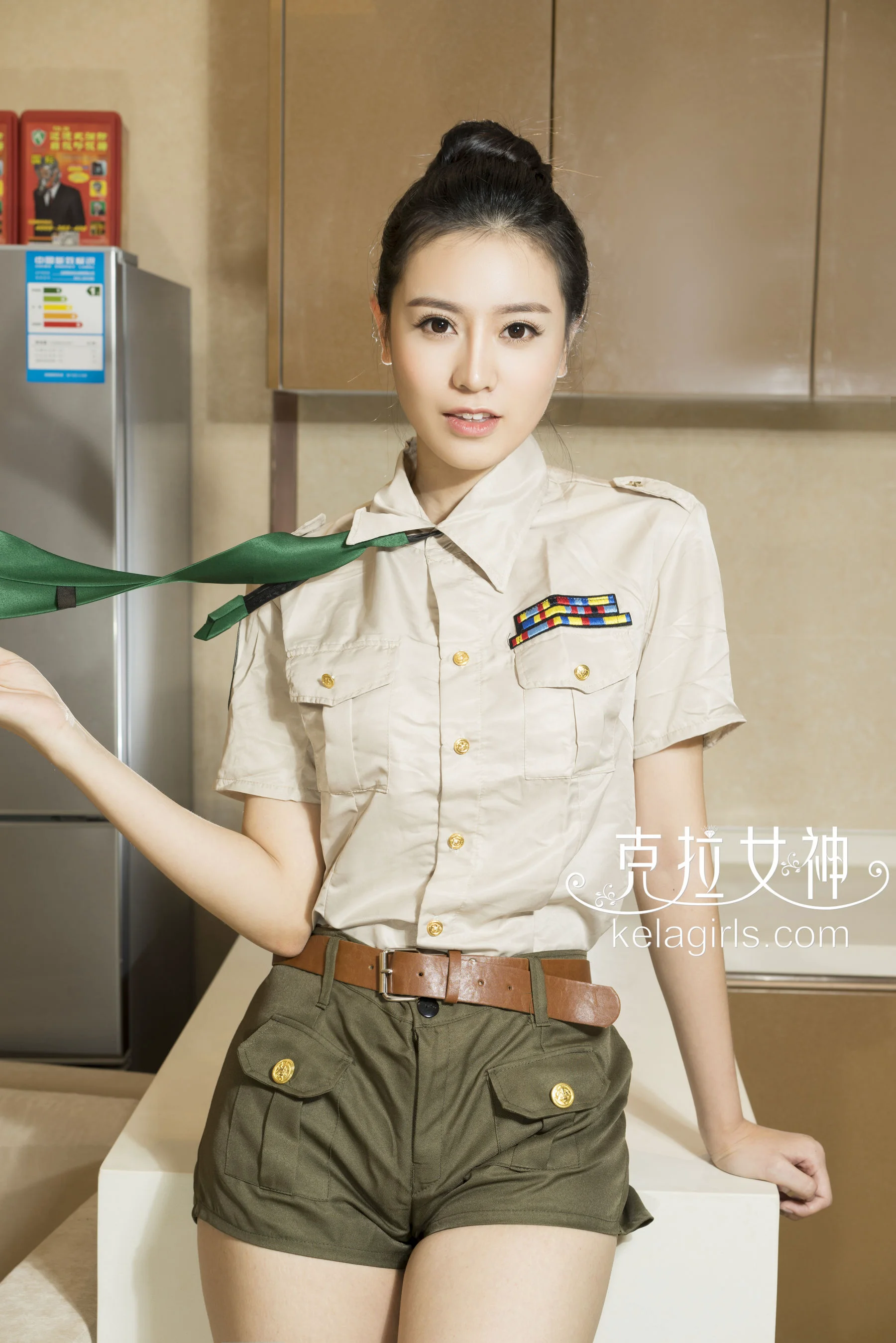 夏彤《英姿飒爽》 [克拉女神] 写真集 - 爱照片