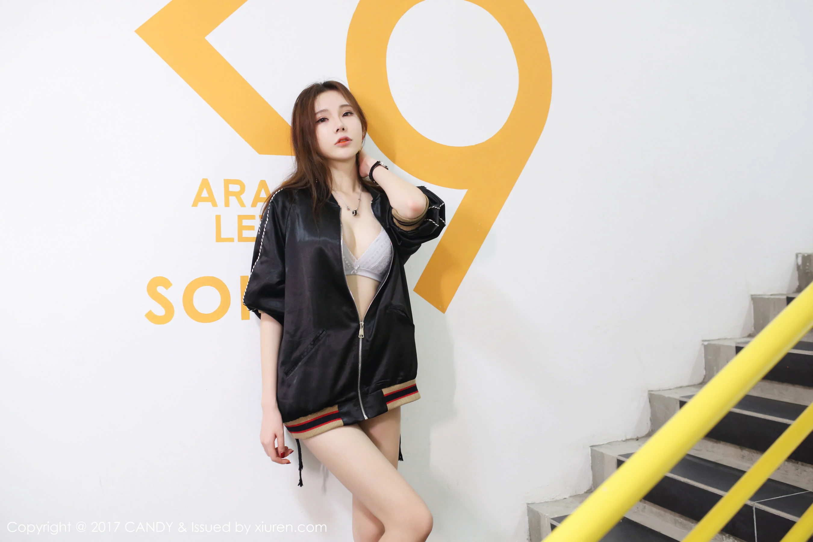 萌琪琪Irene《运动装+白色比基尼》 [网红馆CANDY] VOL.044 写真集 - 爱照片