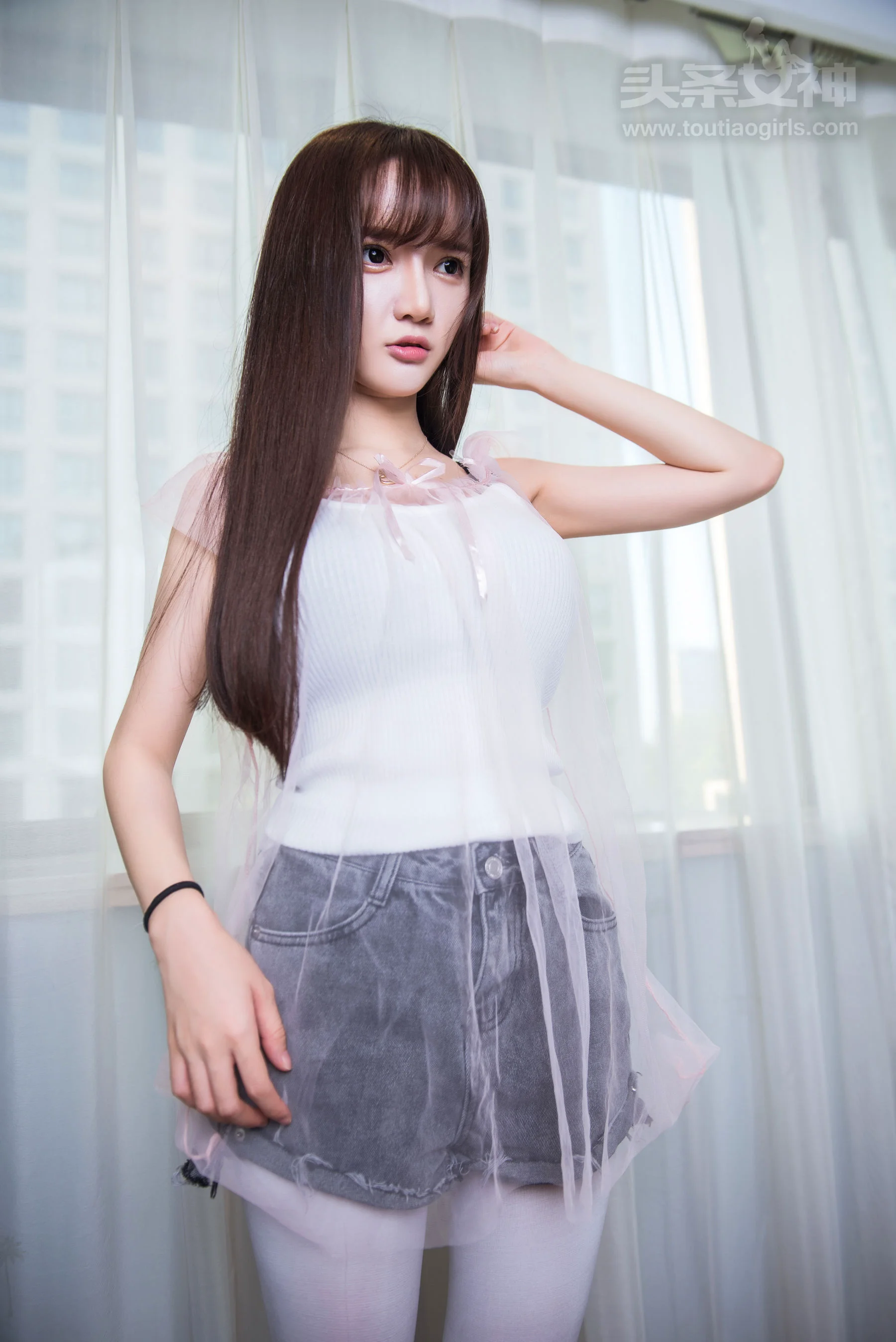 小如镜《白袜子人间物语》 [头条女神] 写真集 - 爱照片