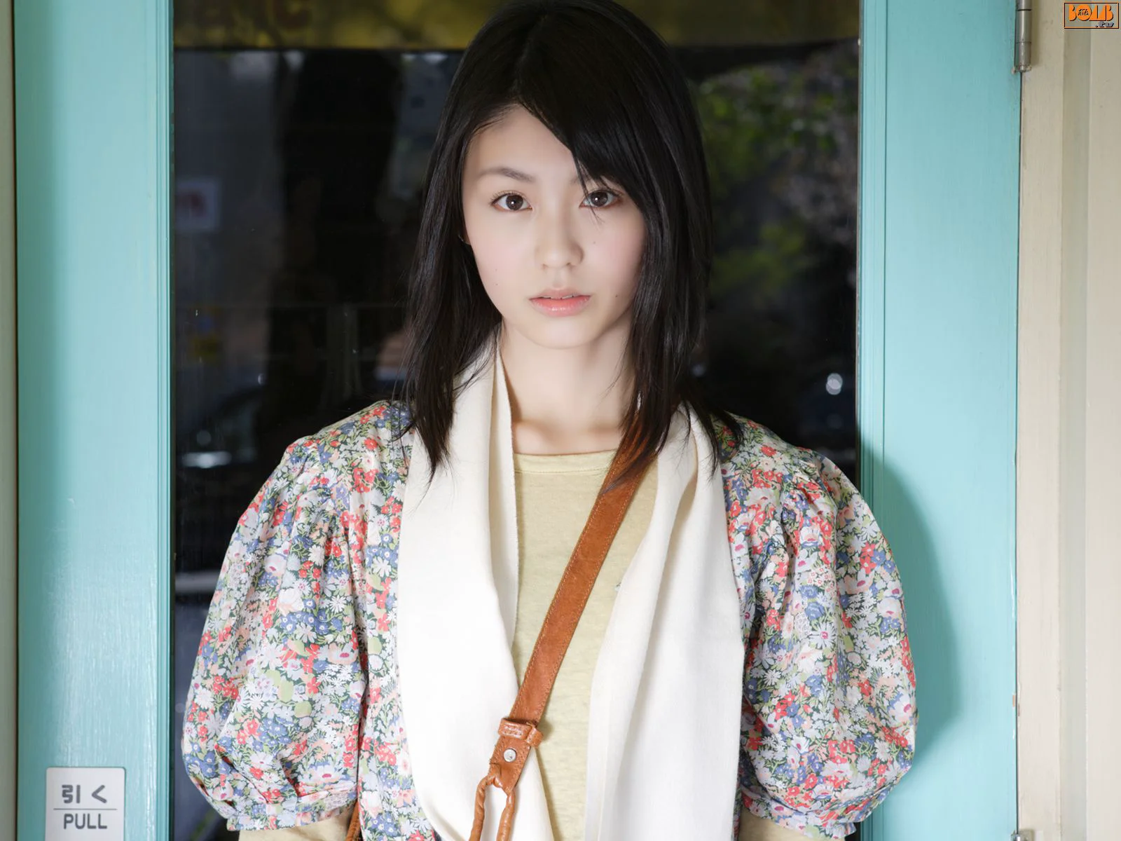 [Bomb.TV] 2008年08月刊 本假屋唯香/本仮屋ユイカ Yuika Motokariya 写真集 - 爱照片