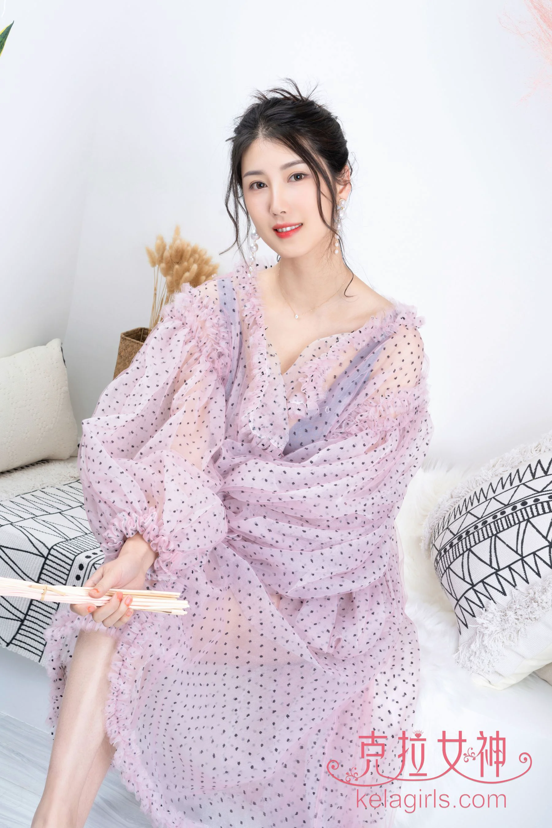 [克拉女神Kelagirls] 王睿 – 艳紫芬芳 - 爱照片