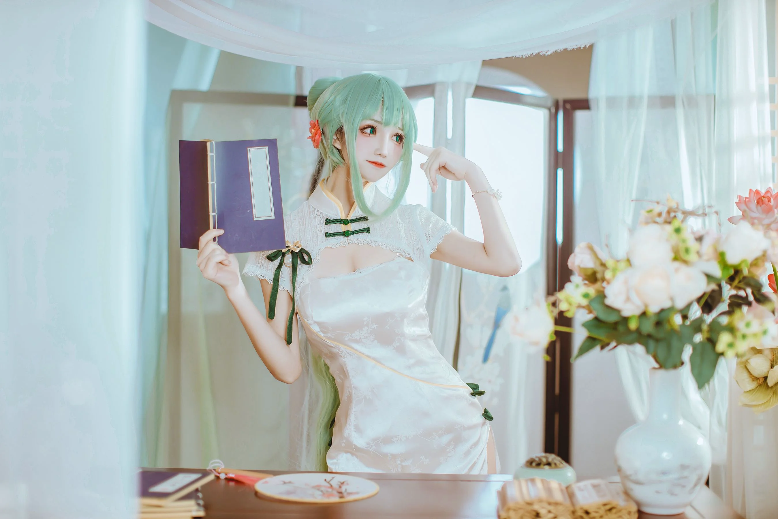 Coser衣衣 – 初音韶华 写真套图 - 爱照片