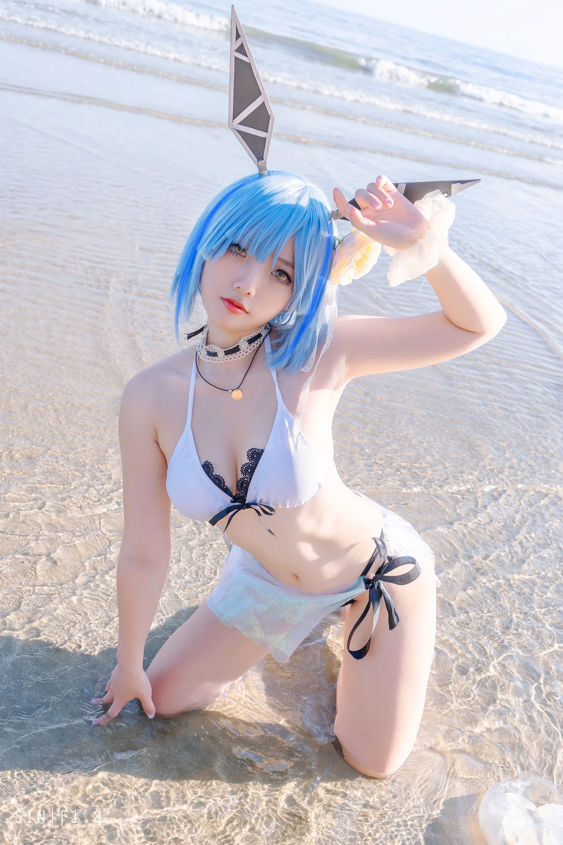 [COS福利] Messie Huang – Gascogne swimsuit 写真套图 - 爱照片