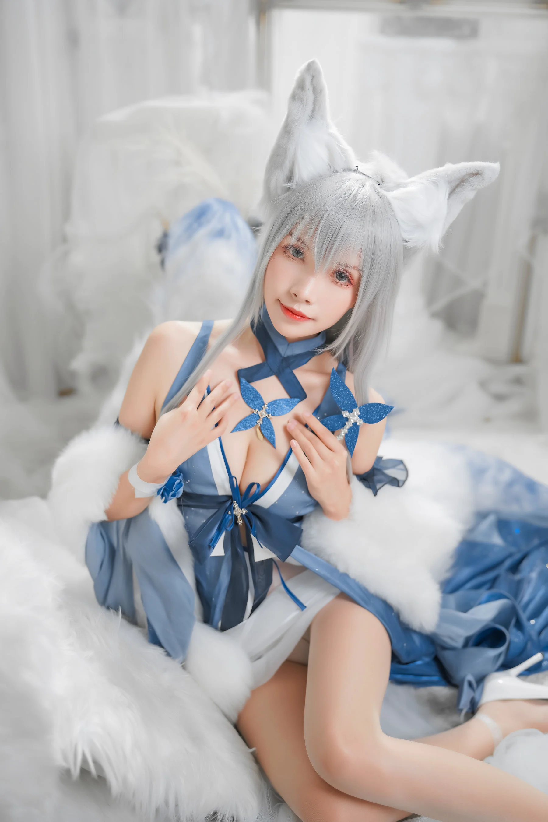 [福利COS] Neko-薇薇 – 信浓礼服 - 爱照片
