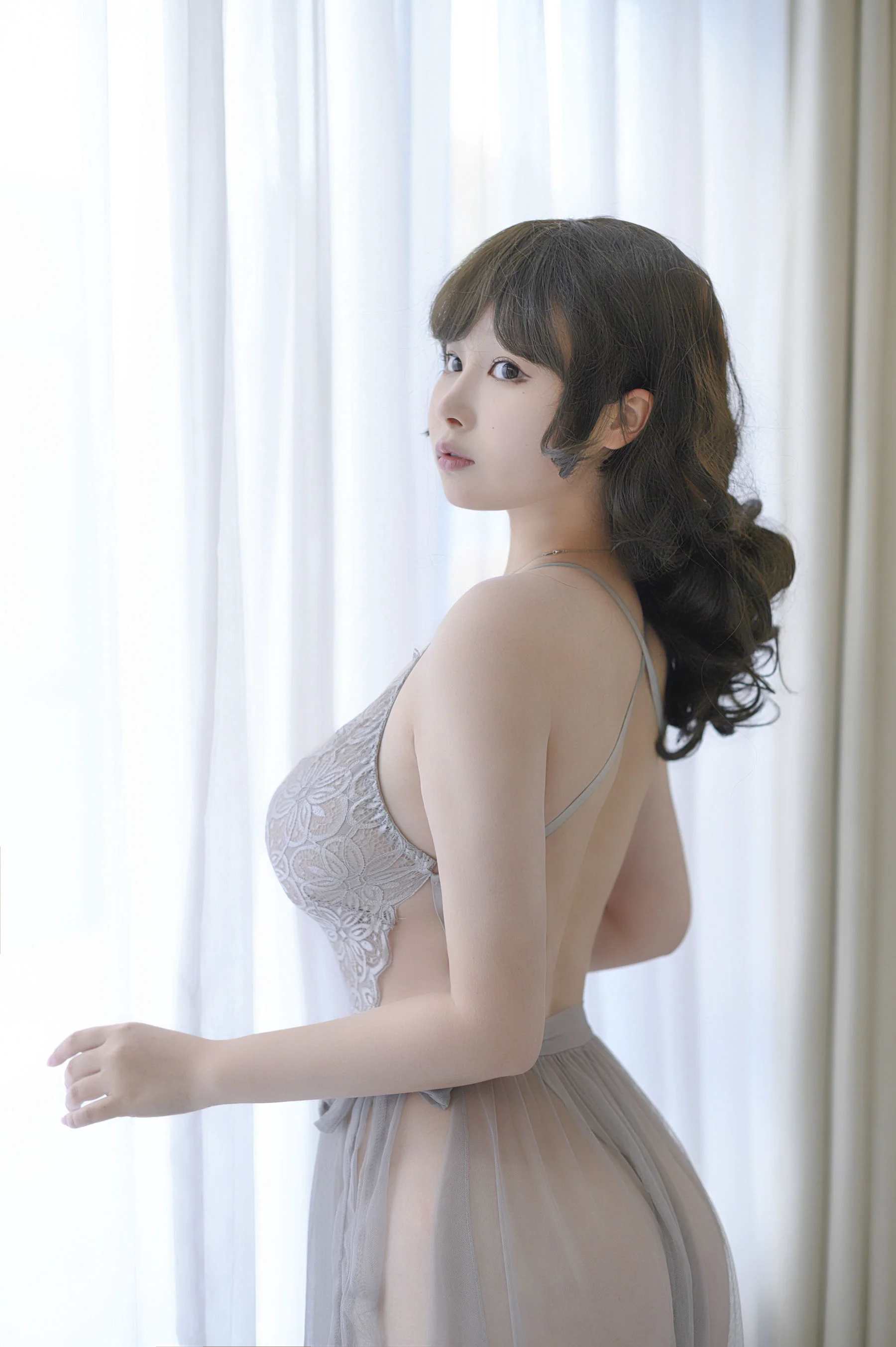 [COS福利] PAKI酱 – 浮沉 写真套图 - 爱照片