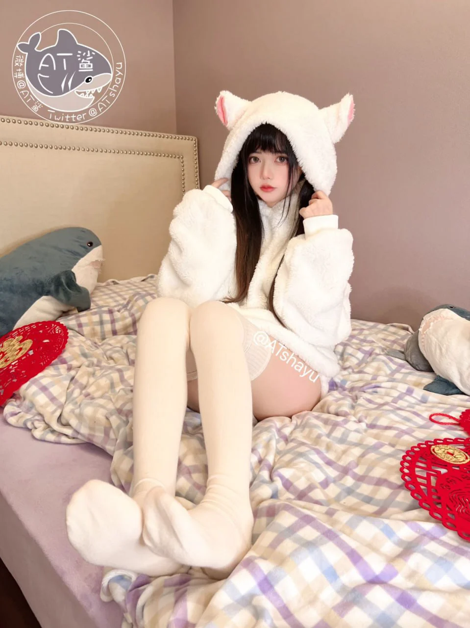 AT鲨 – 新年内衣 - 爱照片