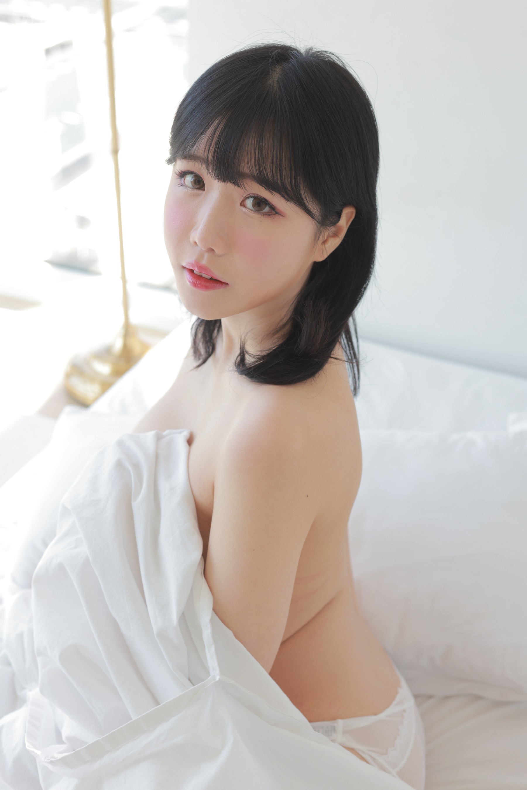 Addielyn – Topless Girl - 爱照片