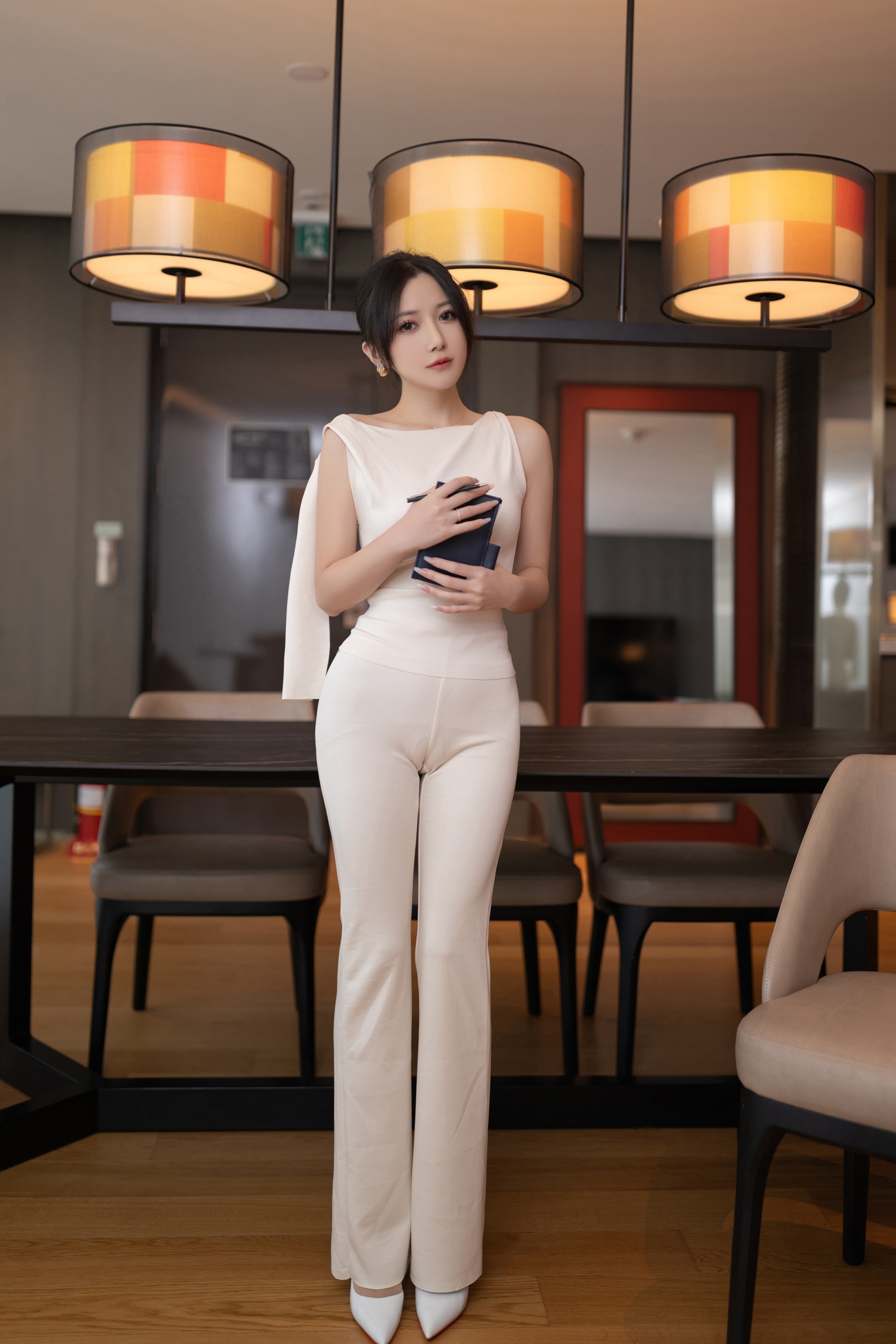 鱼子酱Fish – 《职场女人》 - 爱照片