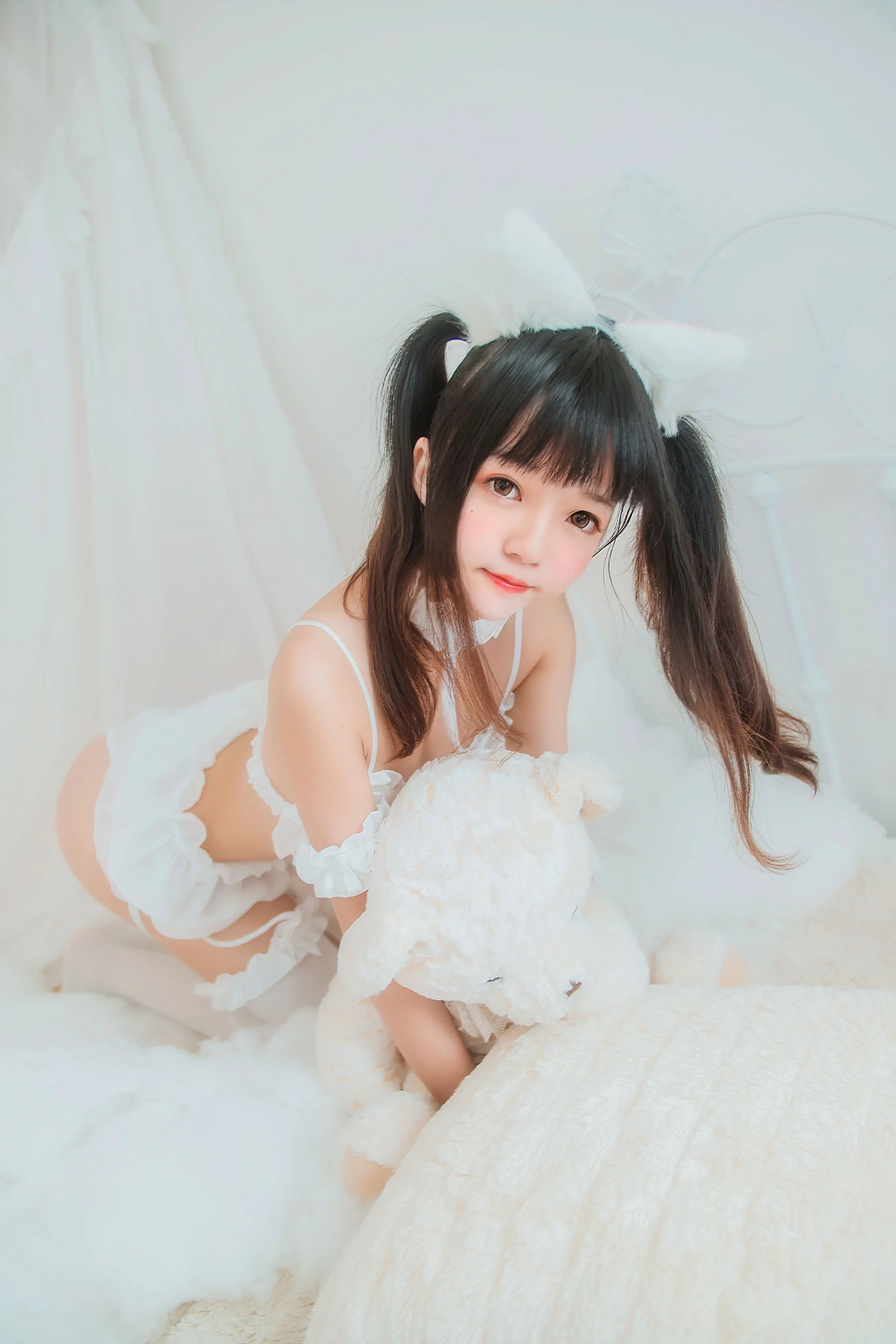 桜桃喵《白猫》 [萝莉COS] 写真集 - 爱照片
