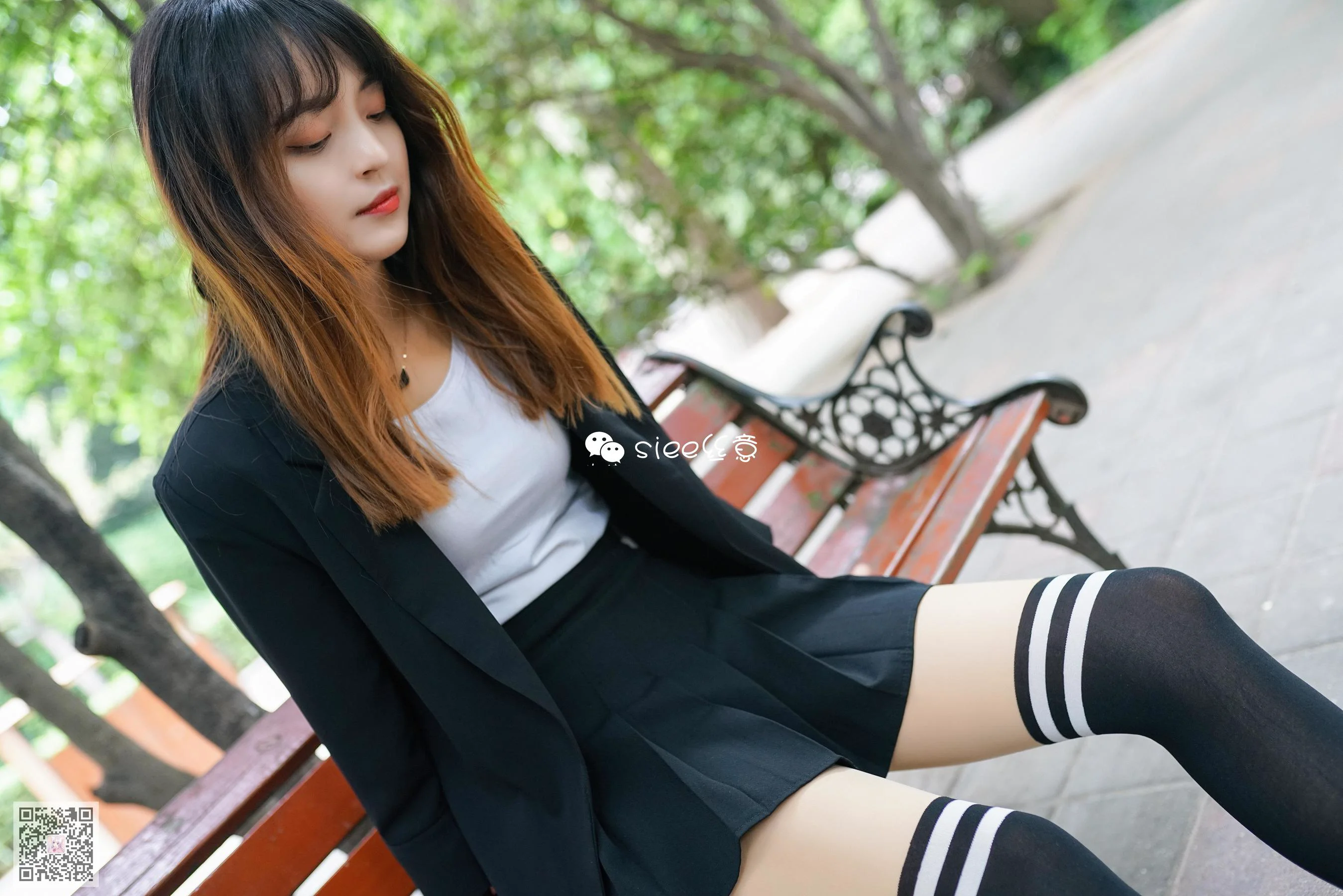 嫣然 《走在晨光里的学妹》 [丝意SIEE] 写真集 - 爱照片
