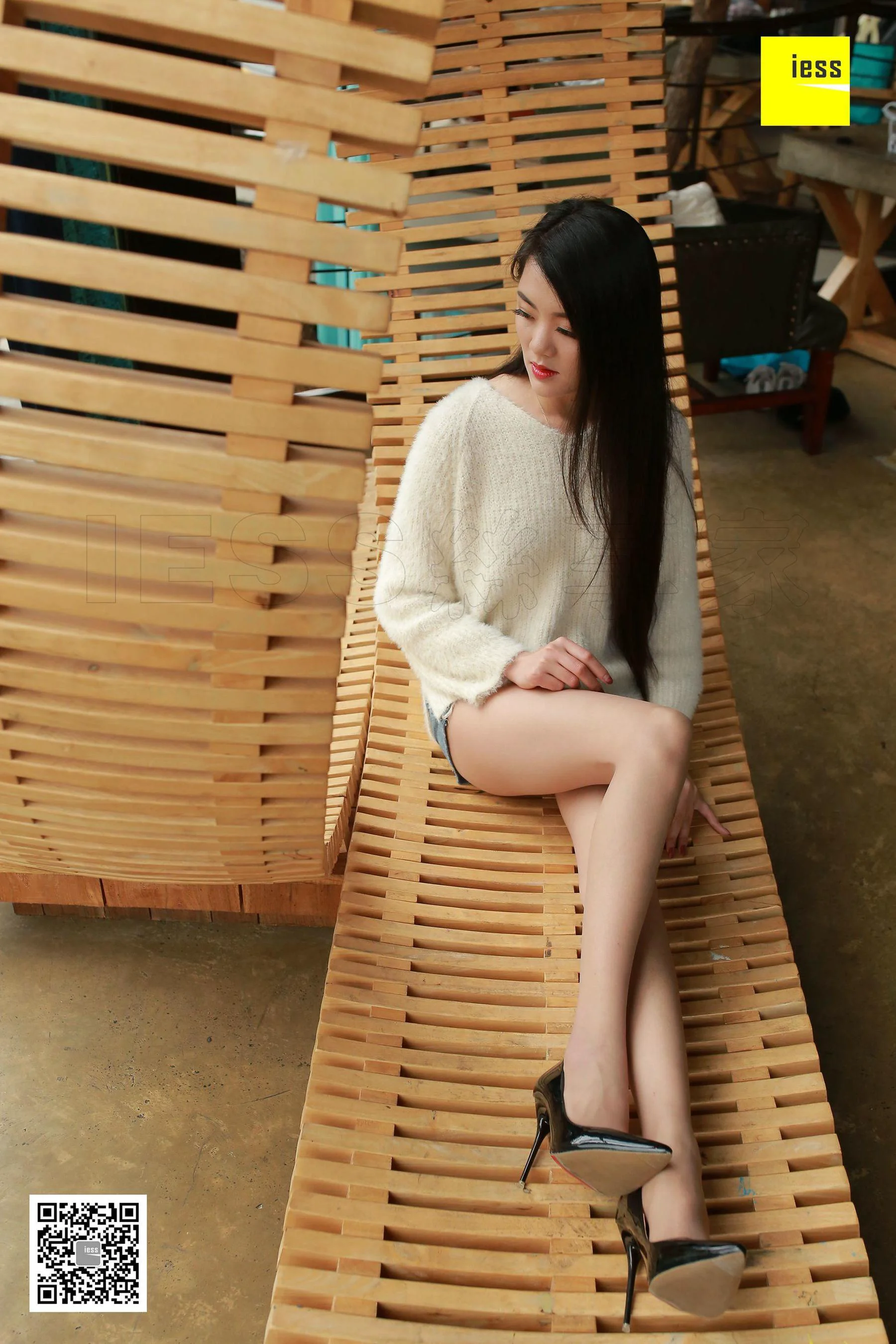 双双《新晋长腿女神双双》 [异思趣向IESS] 丝享家192 写真集 - 爱照片