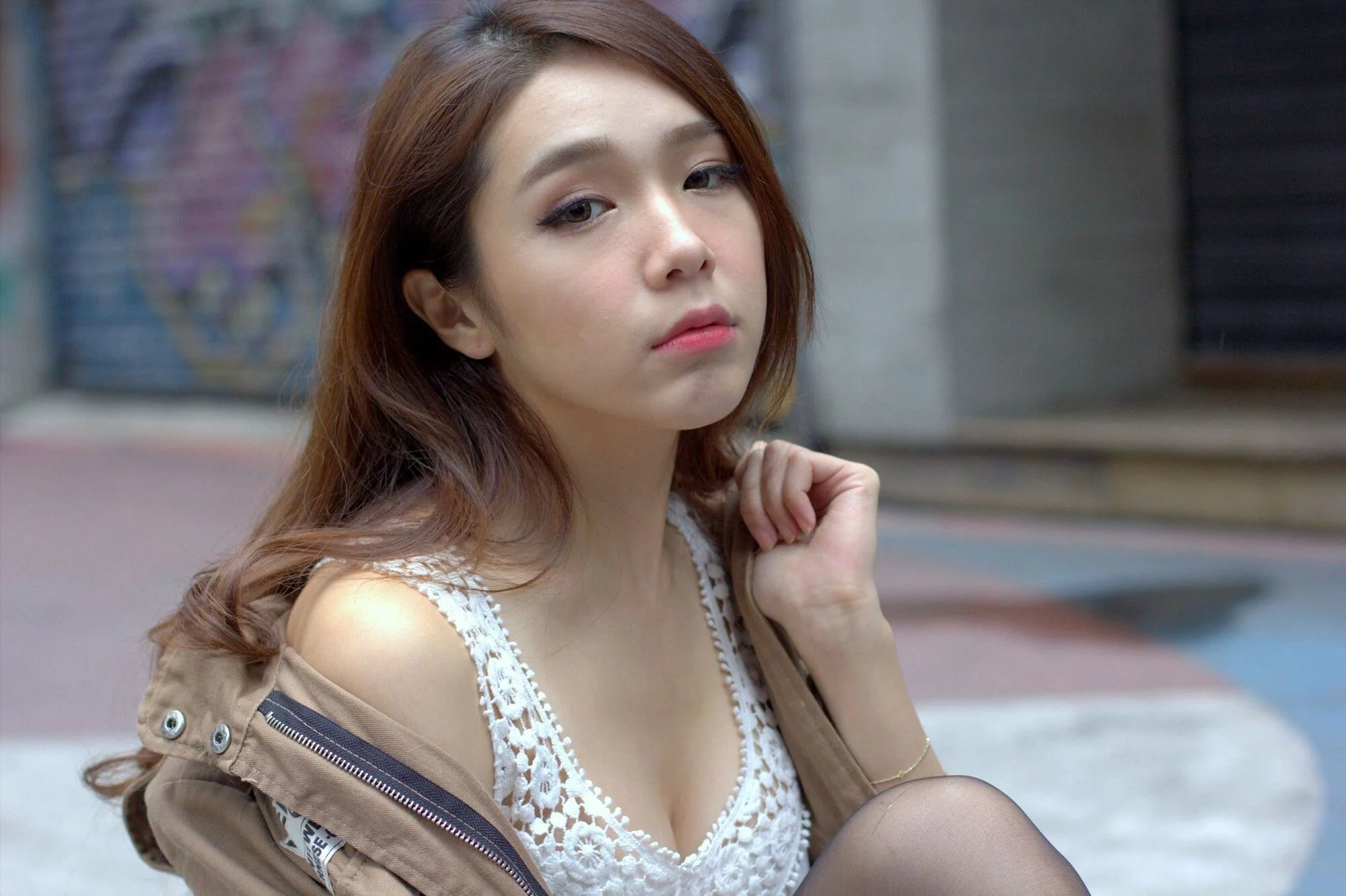 [台湾网红美女] Baby66 黑丝街拍 写真集 - 爱照片