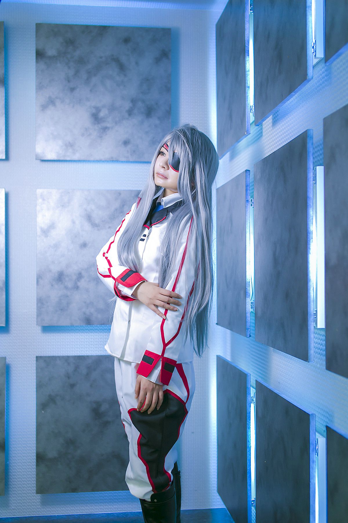 円ちゃみ 《Infinite Stratos》Laura Bodewig [sophillia] 写真集 - 爱照片
