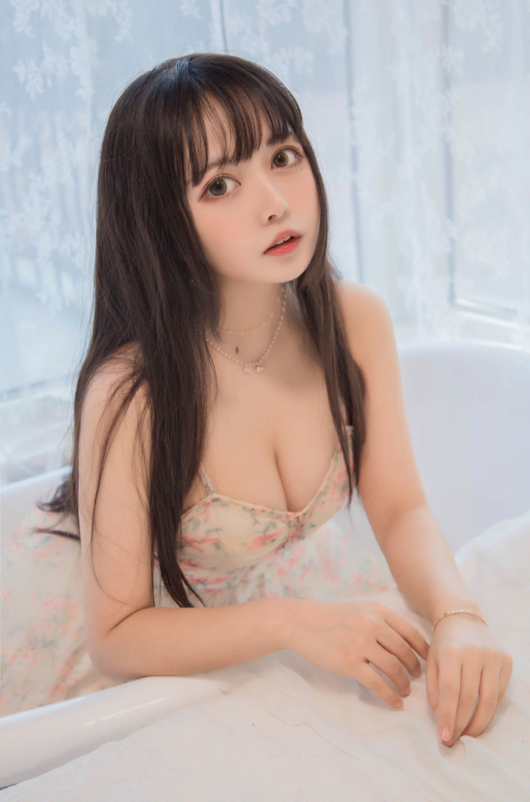 大眼萌妹黑猫猫OvO 《good morning + good night》 写真集 - 爱照片
