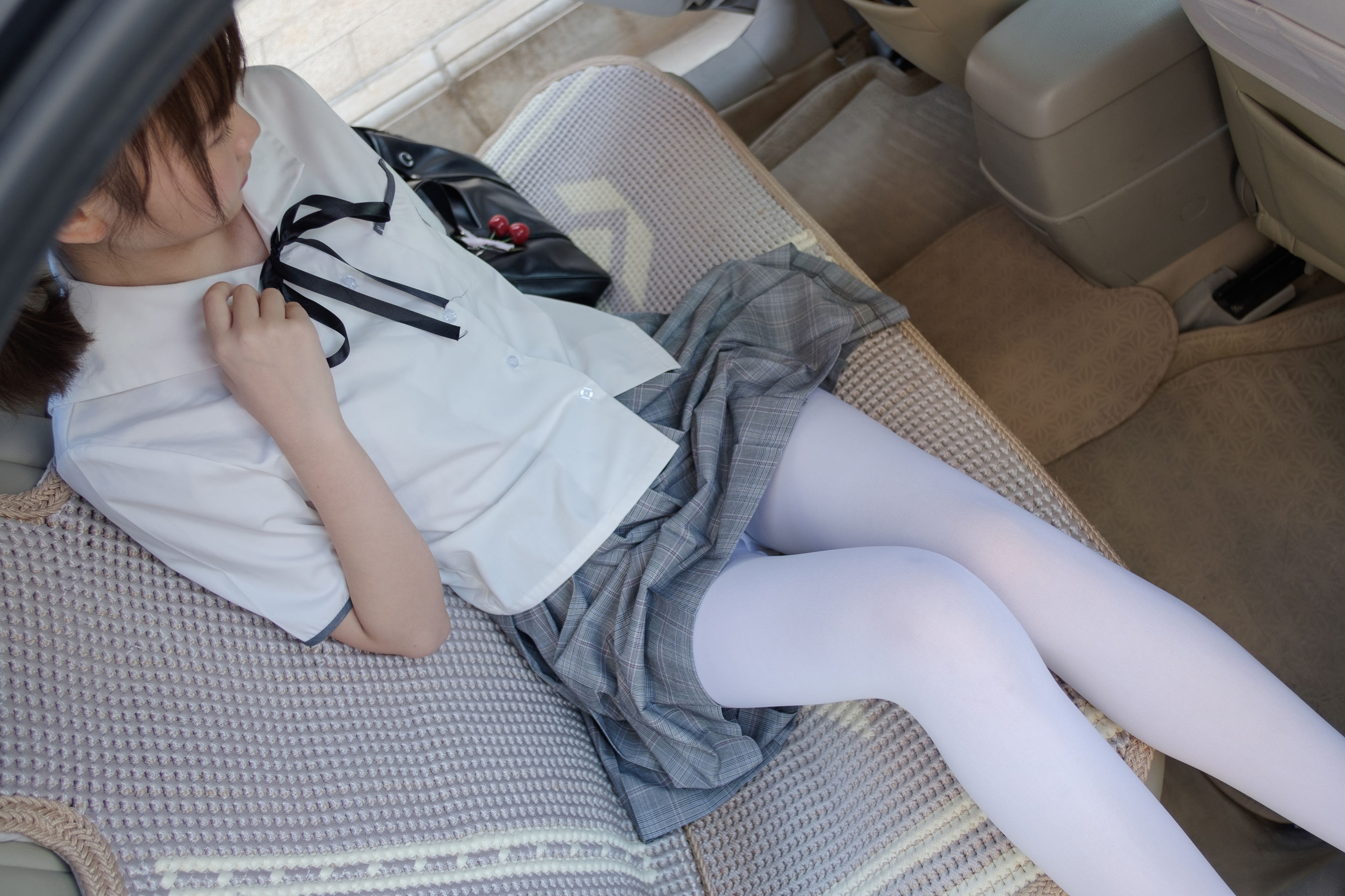 《白丝足控腿控》 [森萝财团] R15-023 写真集 - 爱照片