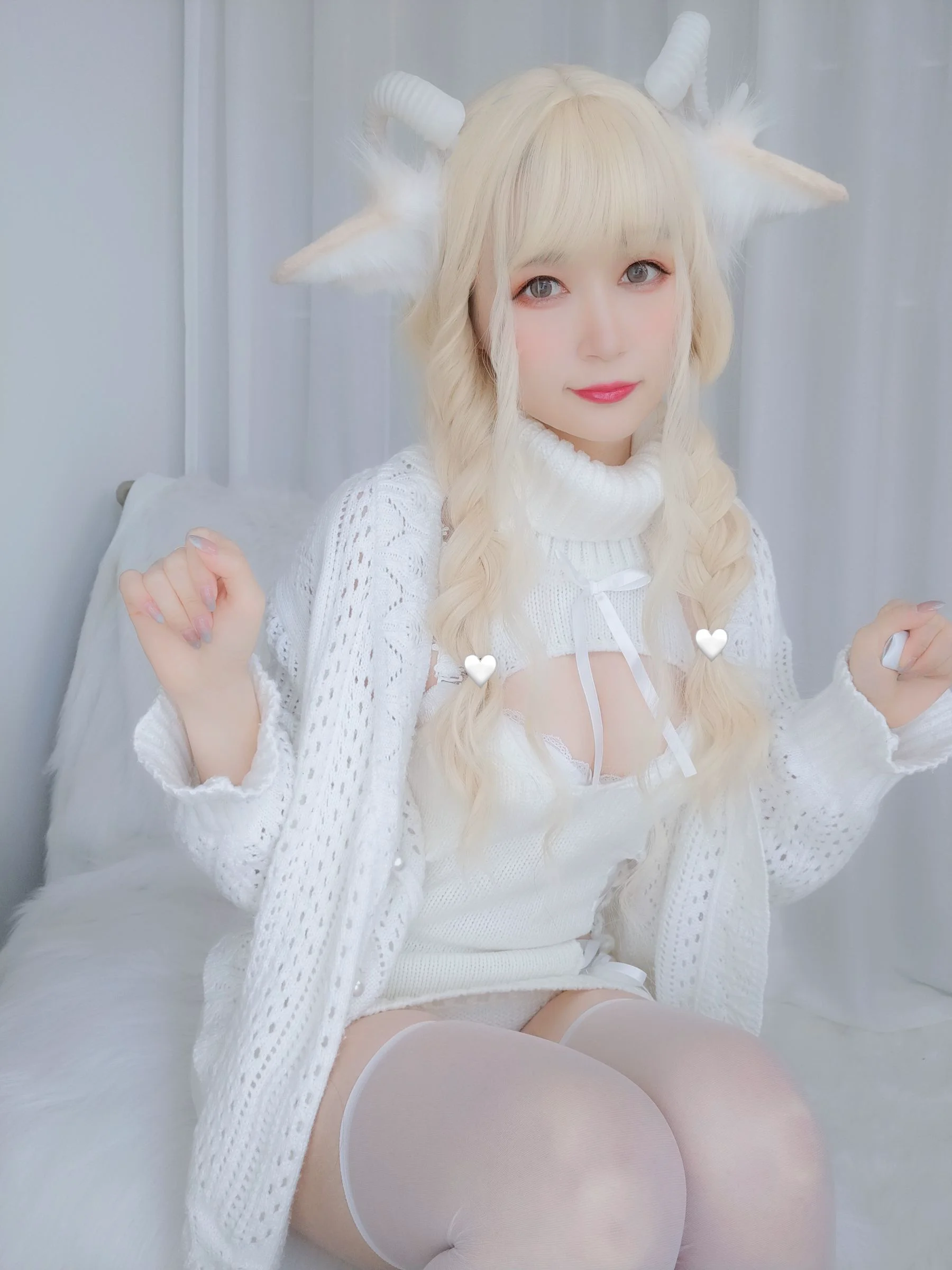 Coser小姐姐白银 《小白羊》 写真集 - 爱照片