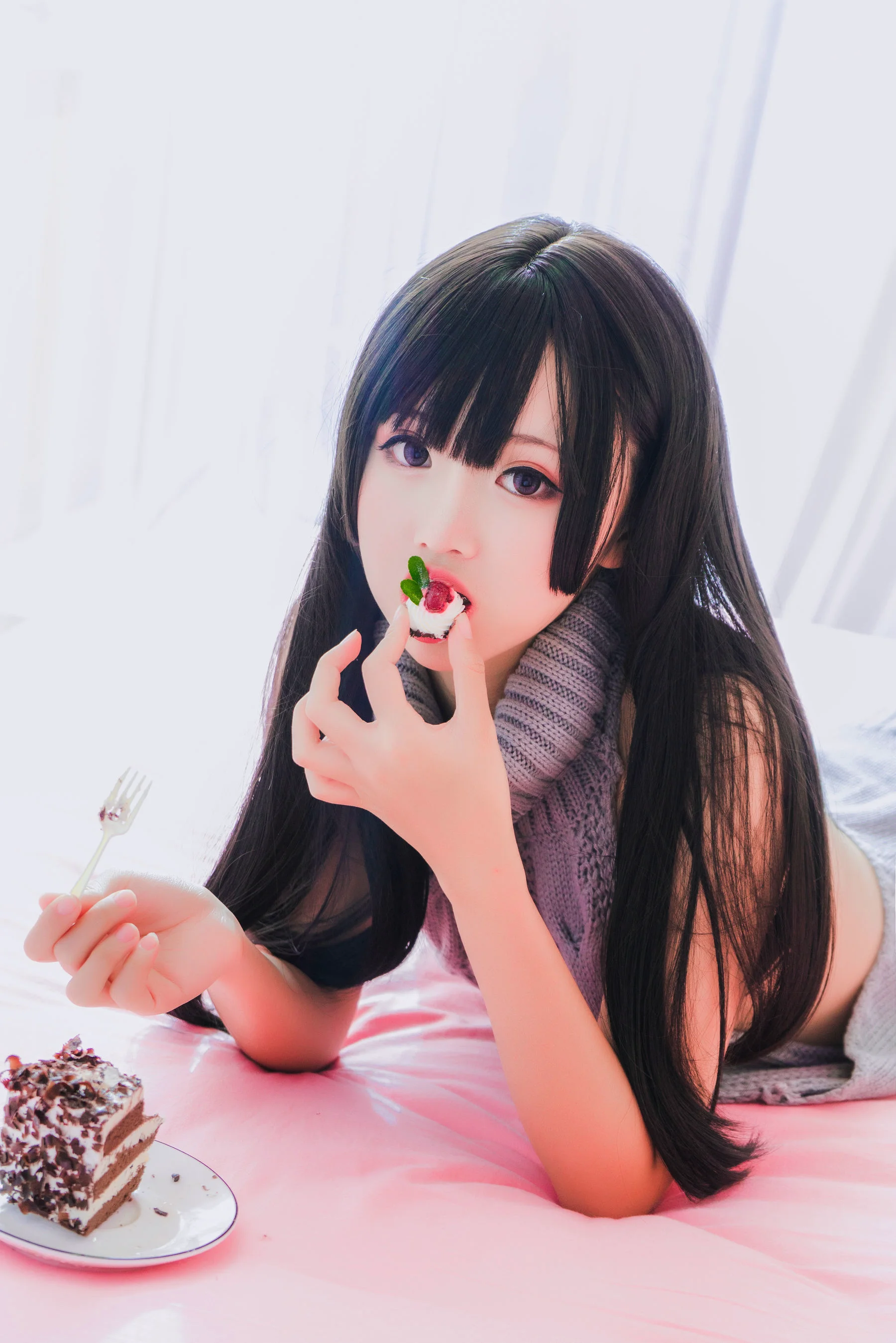 面饼仙儿《露背毛衣！！》 [萝莉COS] 写真集 - 爱照片