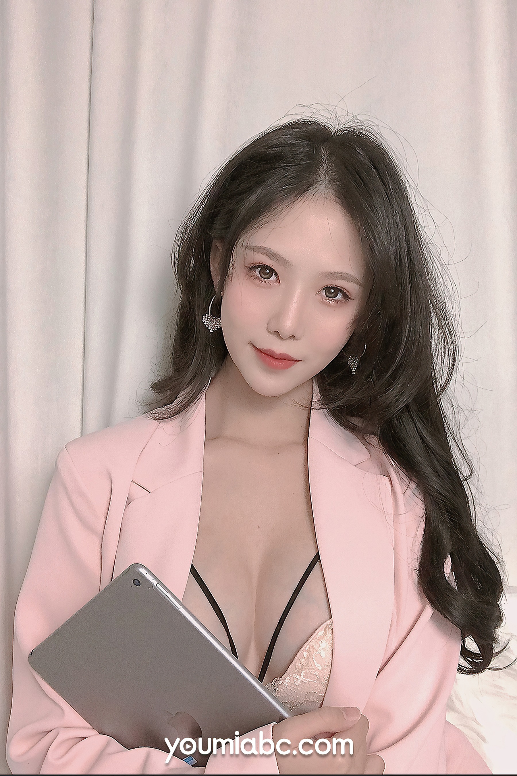 [YouMi尤蜜] 桃子陷阱 抖娘利世 - 爱照片